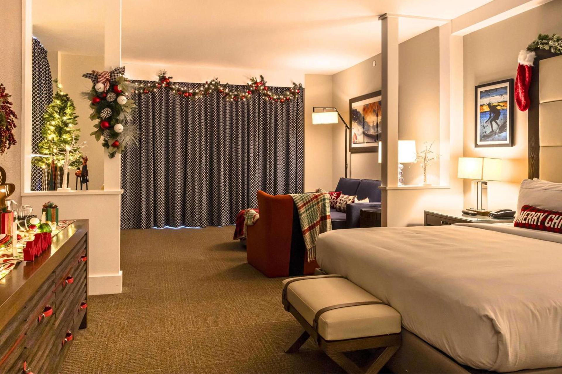 The Waterfront Beach Resort, A Hilton Hotel photo 94