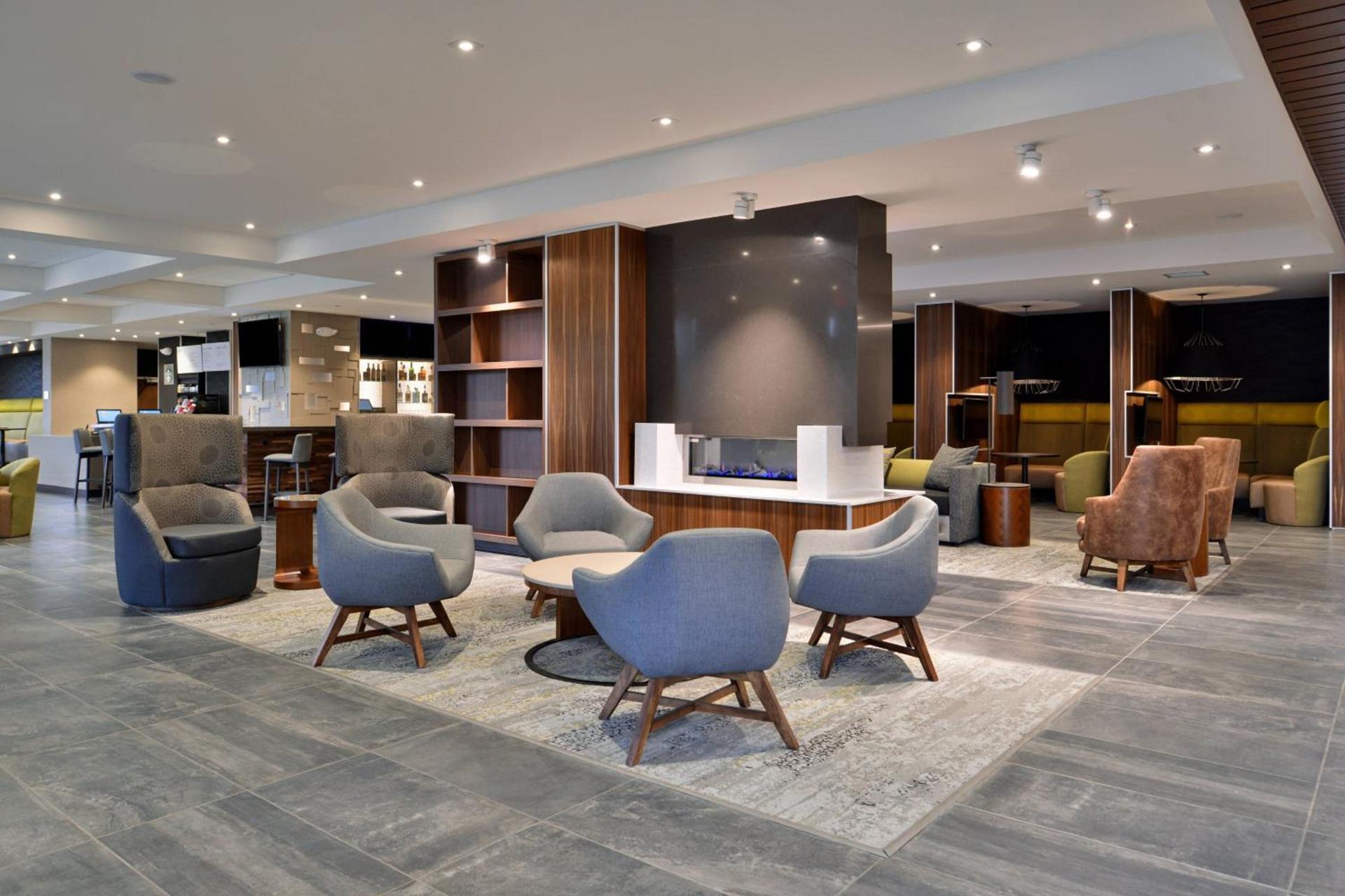 Courtyard by Marriott Edina Bloomington photo 9
