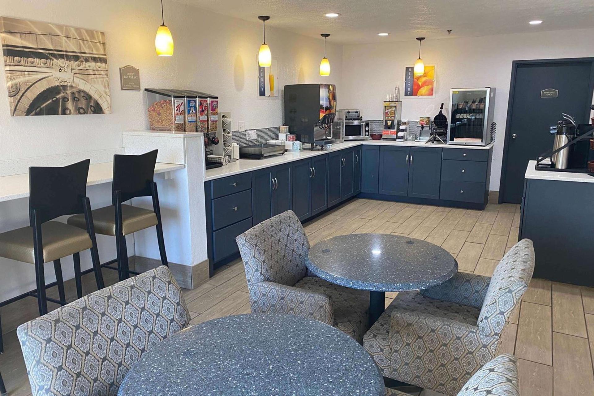 Baymont by Wyndham Danville IL photo 6