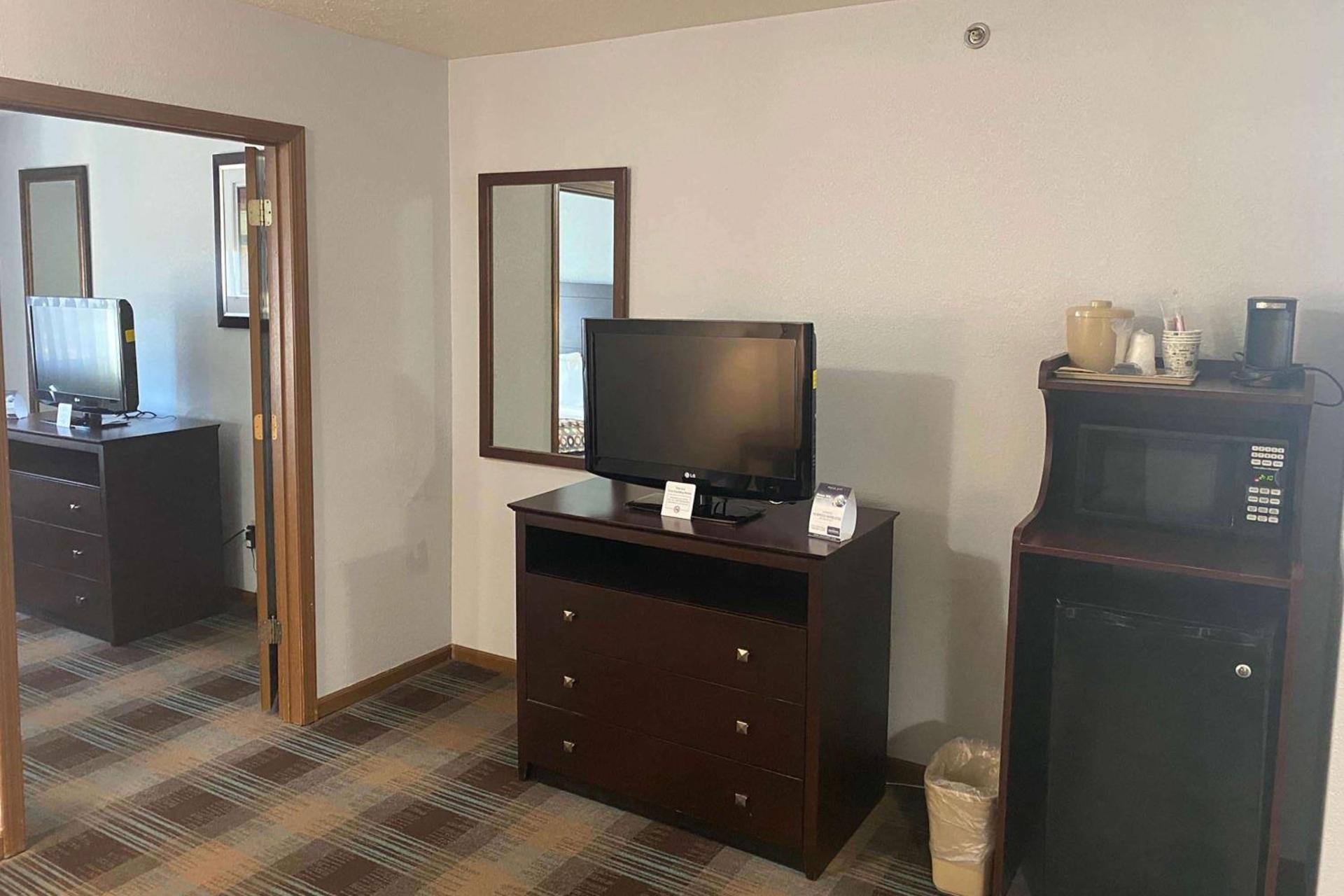 Baymont by Wyndham Danville IL photo 4