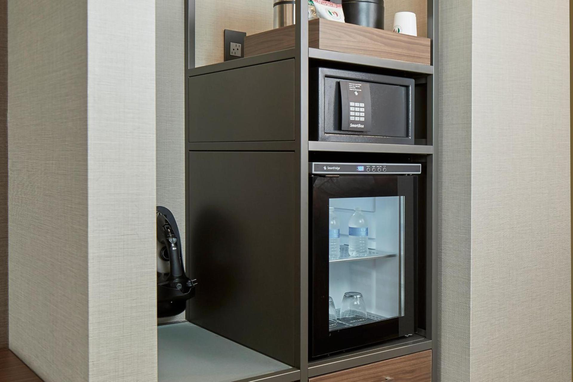 AC Hotel by Marriott Atlanta Airport Gateway photo 13