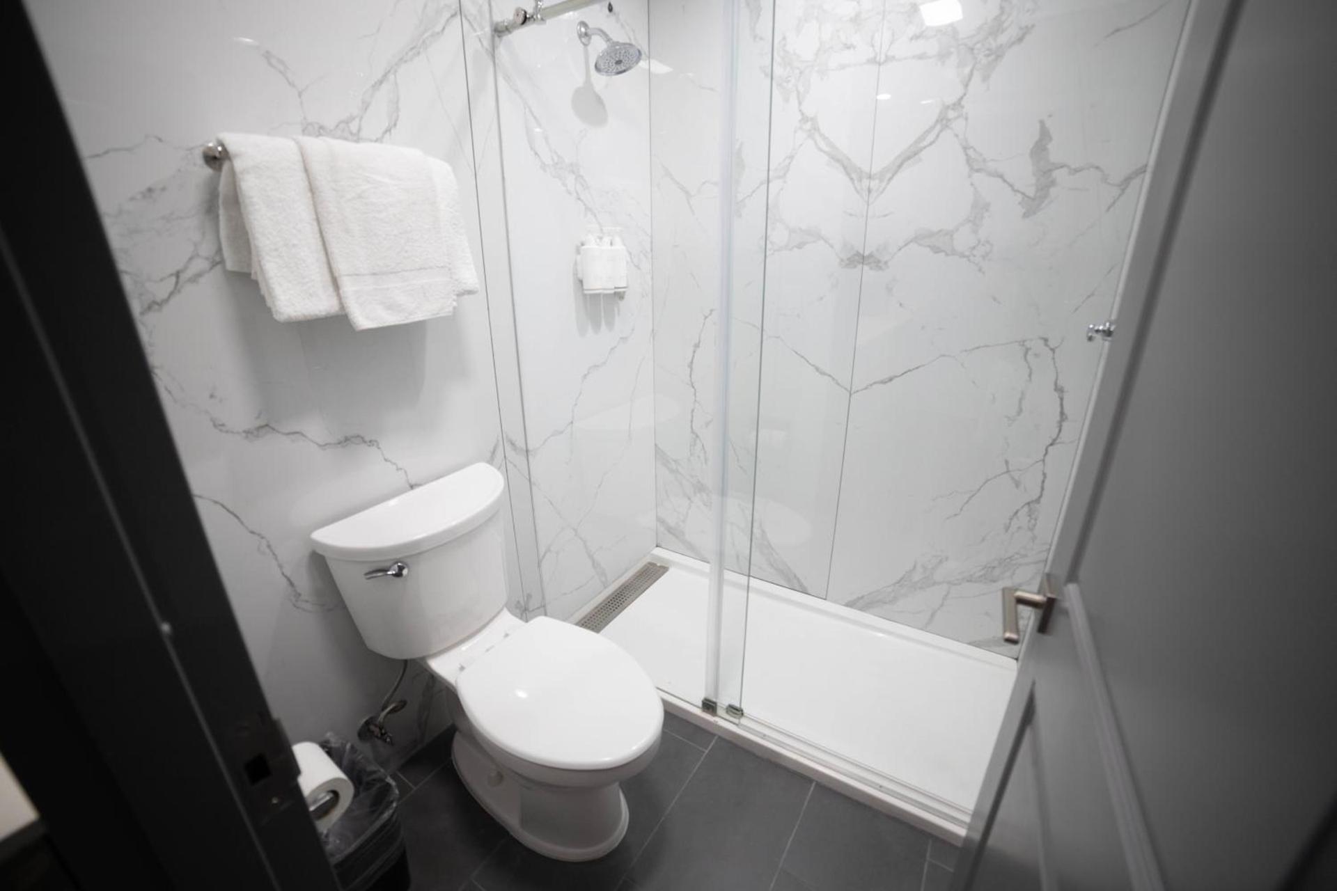 Travelodge by Wyndham Whittier photo 16