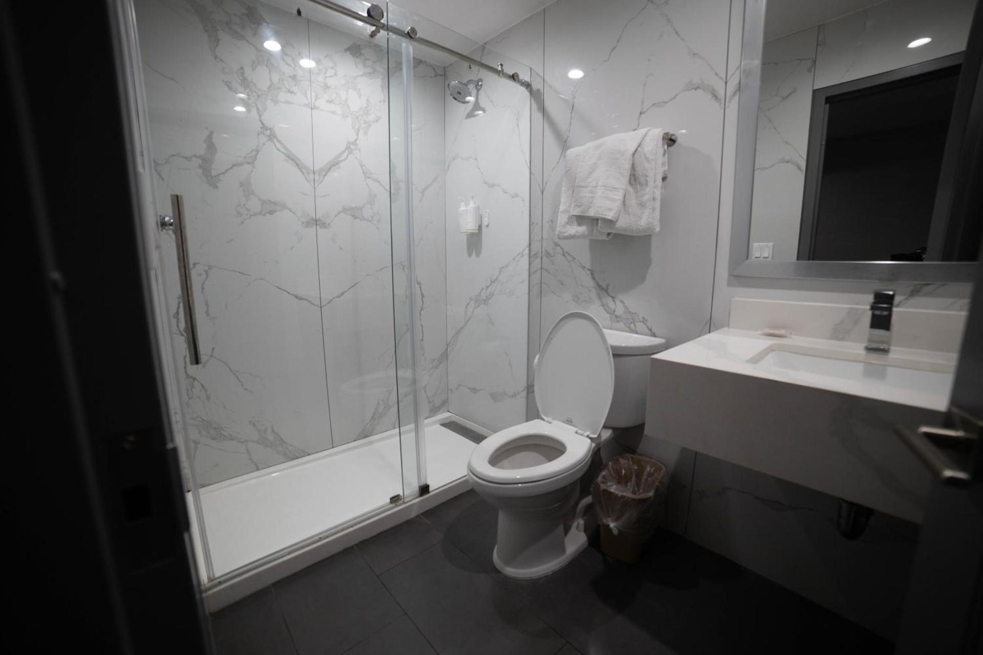 Travelodge by Wyndham Whittier photo 6