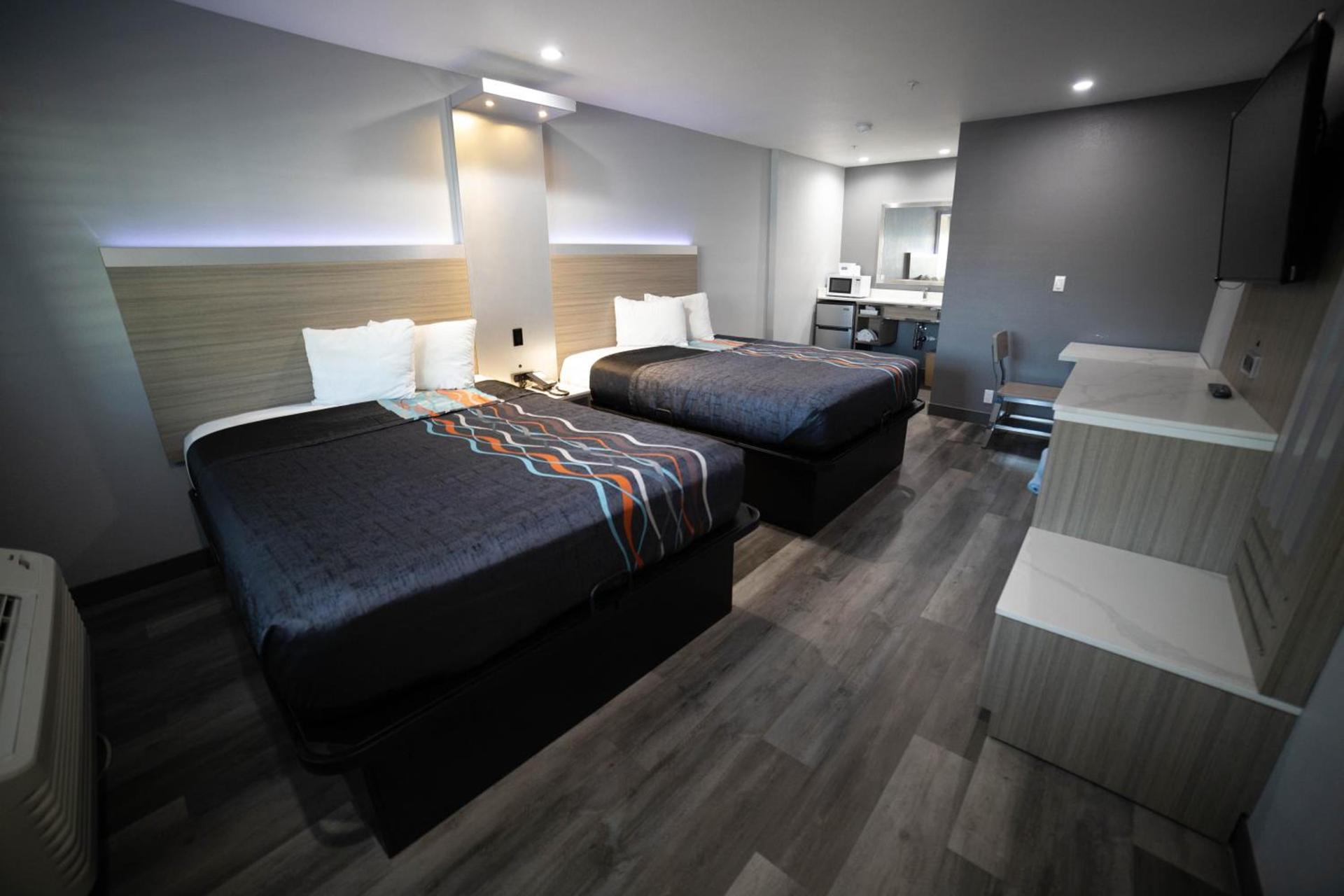 Travelodge by Wyndham Whittier photo 33
