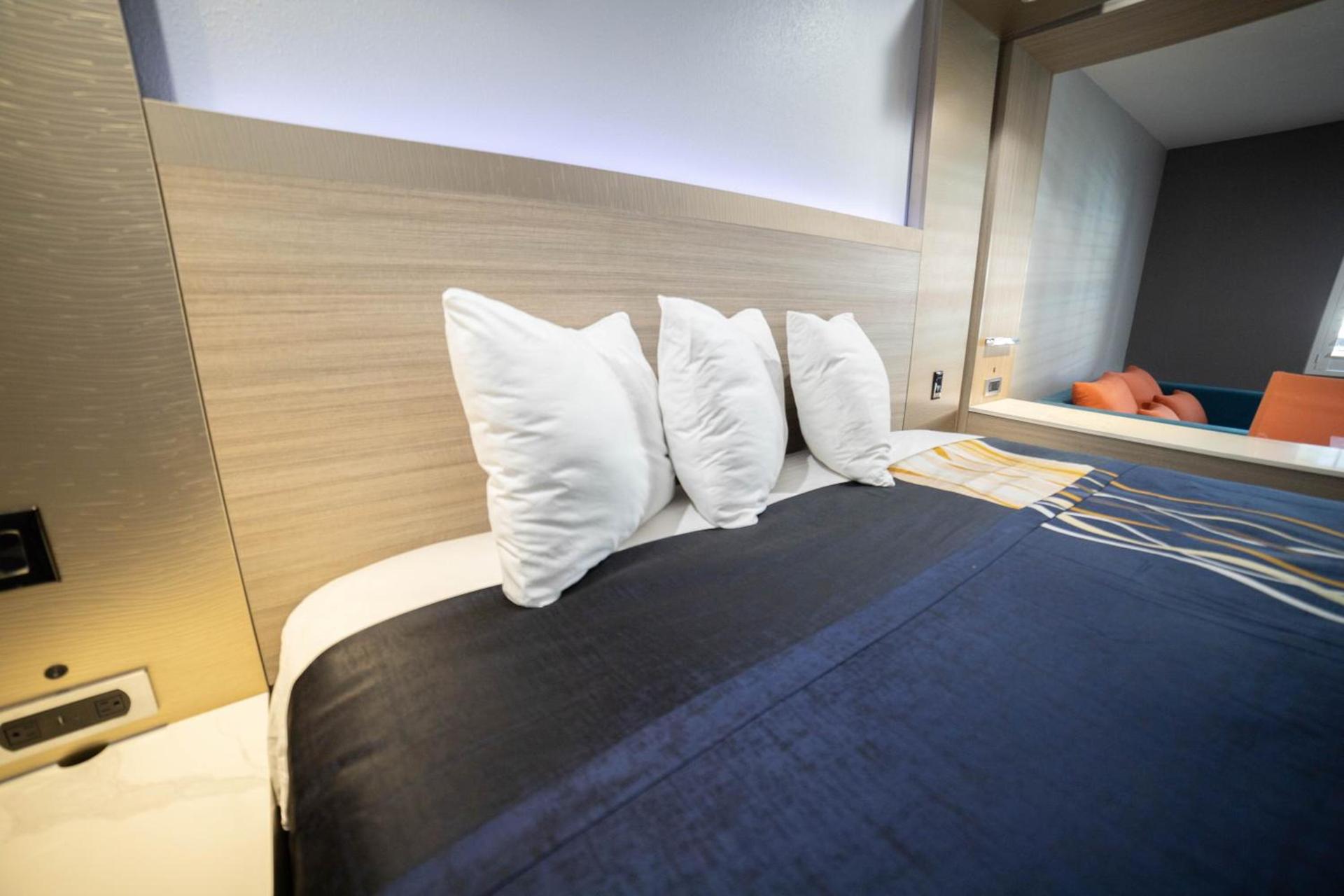 Travelodge by Wyndham Whittier photo 42