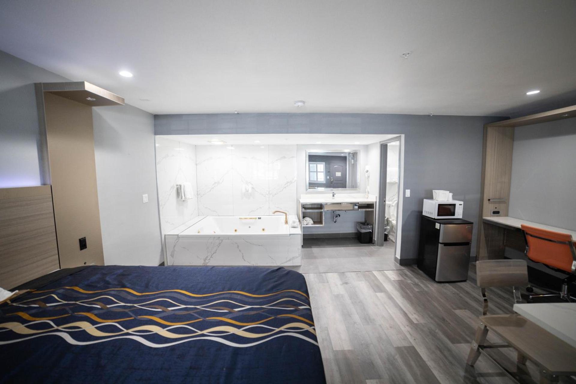 Travelodge by Wyndham Whittier photo 41
