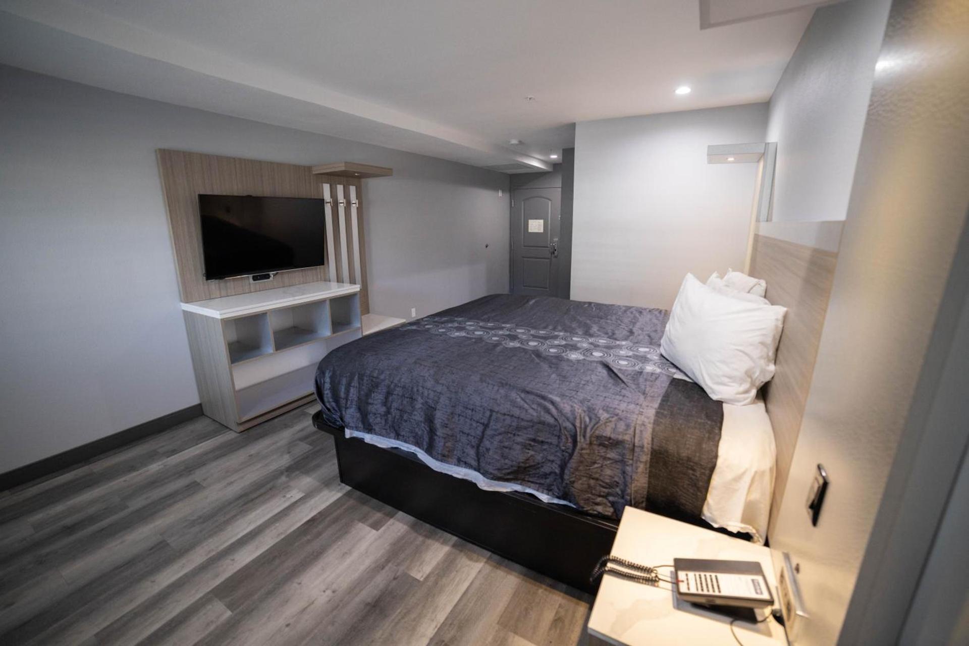 Travelodge by Wyndham Whittier photo 45