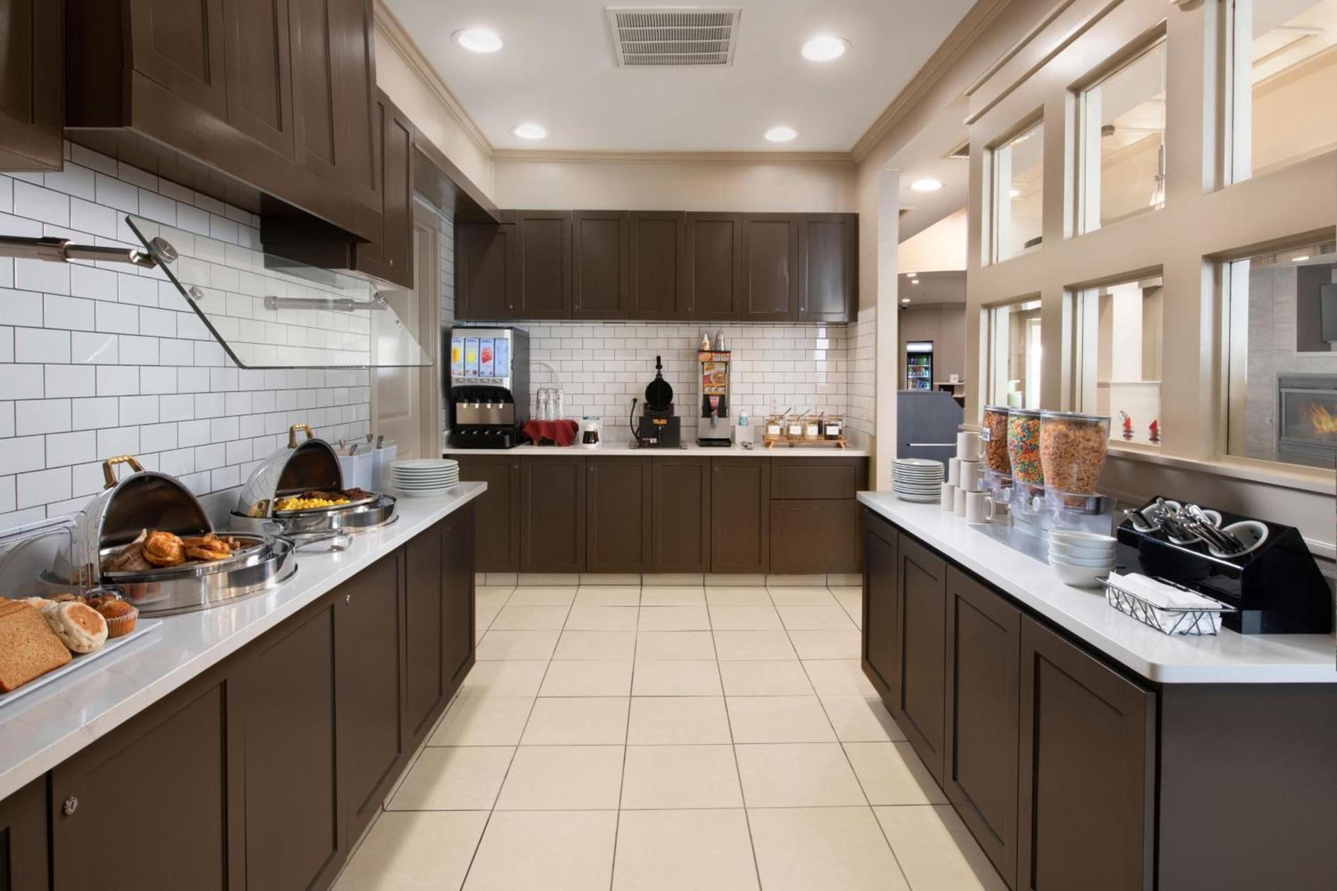 Residence Inn by Marriott Rogers photo 23
