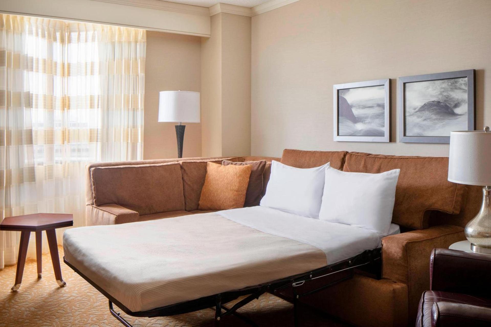 The Lincoln Marriott Cornhusker Hotel photo 23