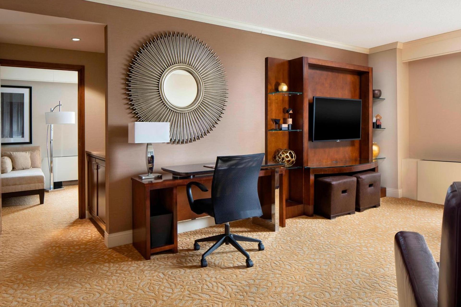The Lincoln Marriott Cornhusker Hotel photo 24
