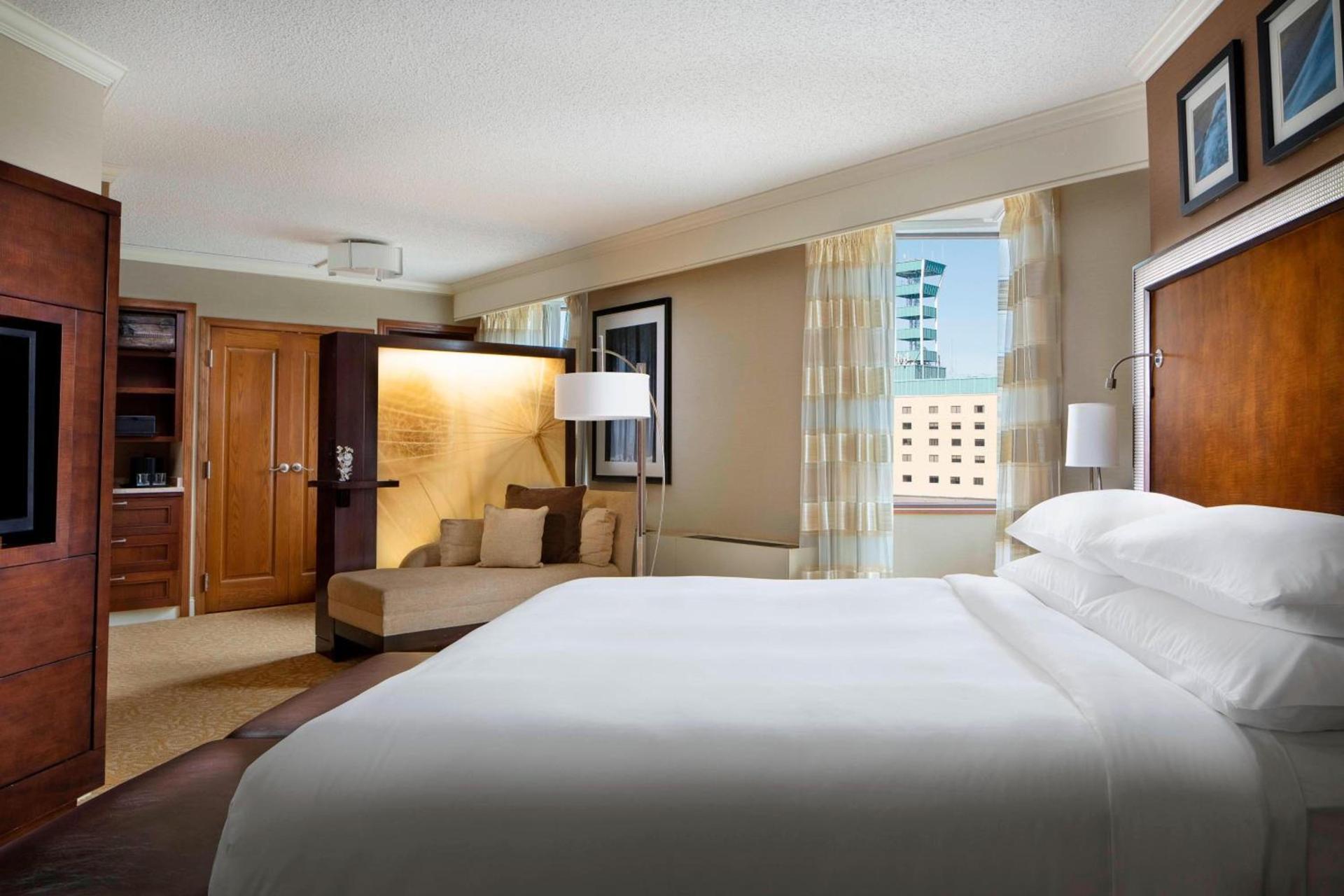 The Lincoln Marriott Cornhusker Hotel photo 21