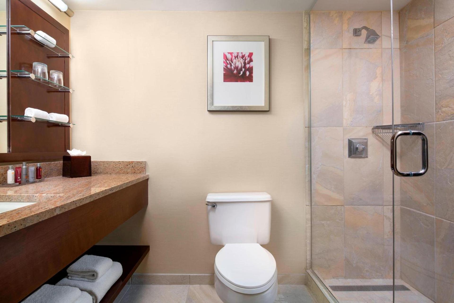 The Lincoln Marriott Cornhusker Hotel photo 31