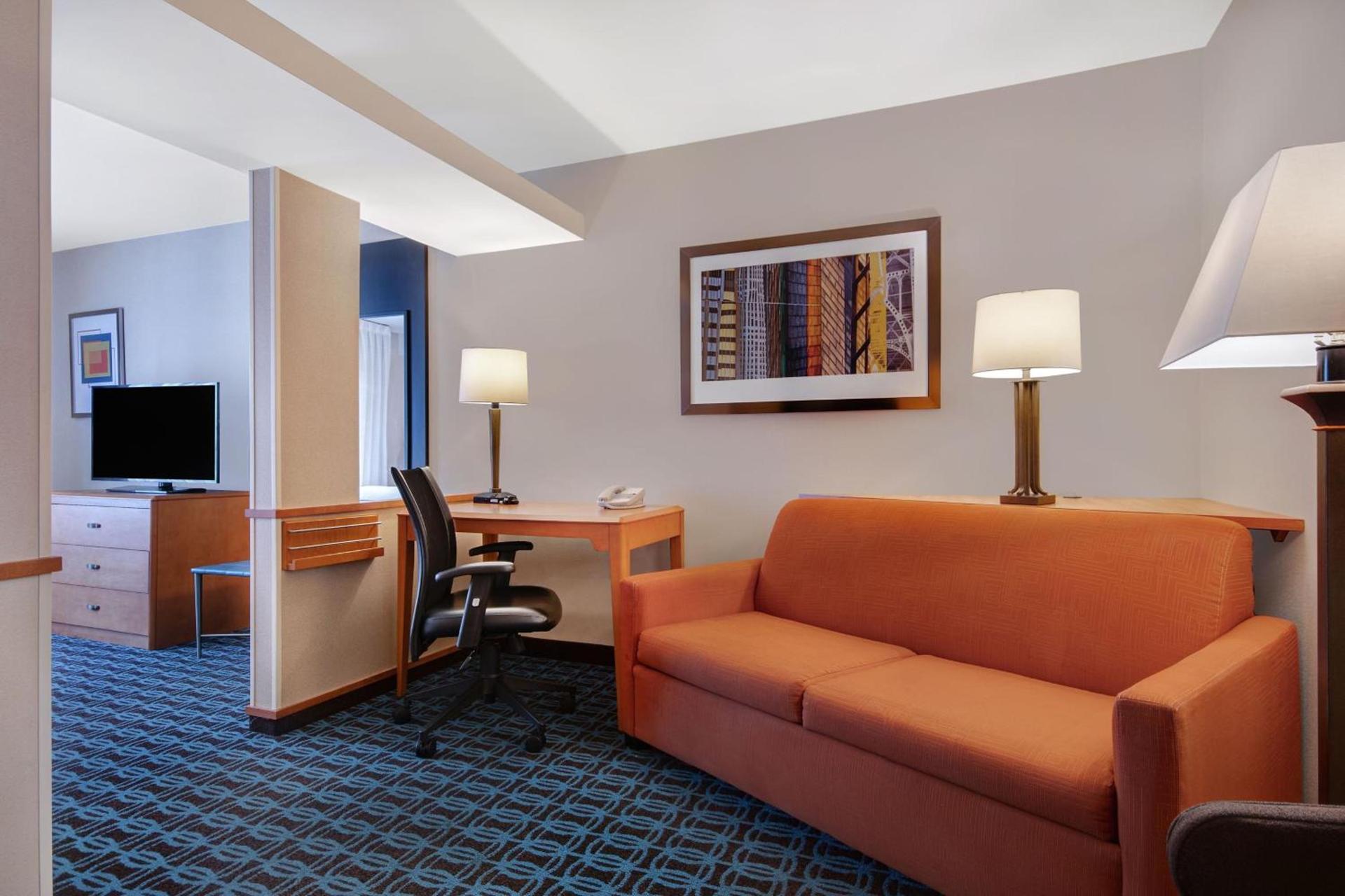 Fairfield Inn & Suites by Marriott Detroit Metro Airport Romulus photo 9