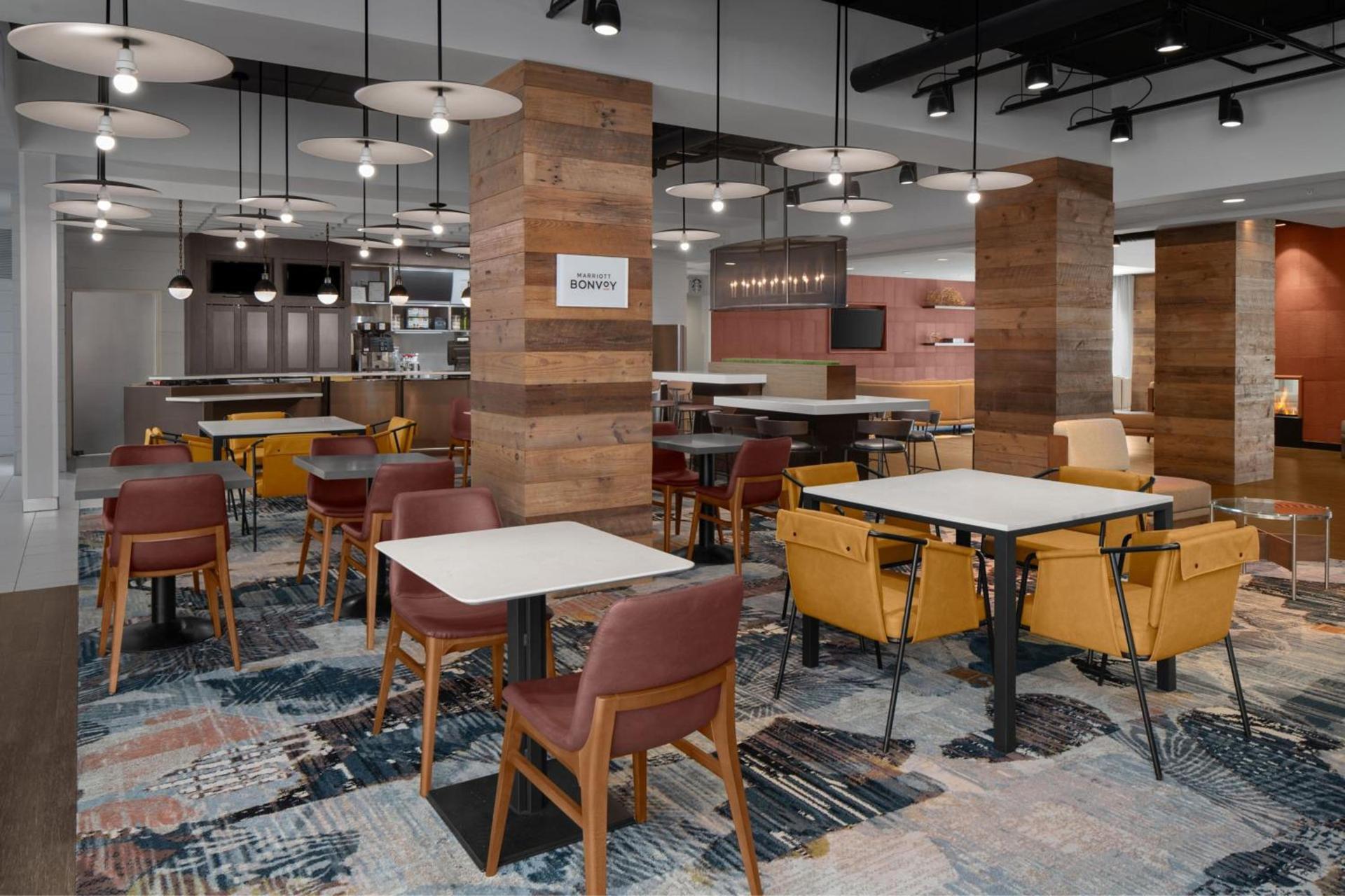 Courtyard by Marriott Charleston Summerville photo 51