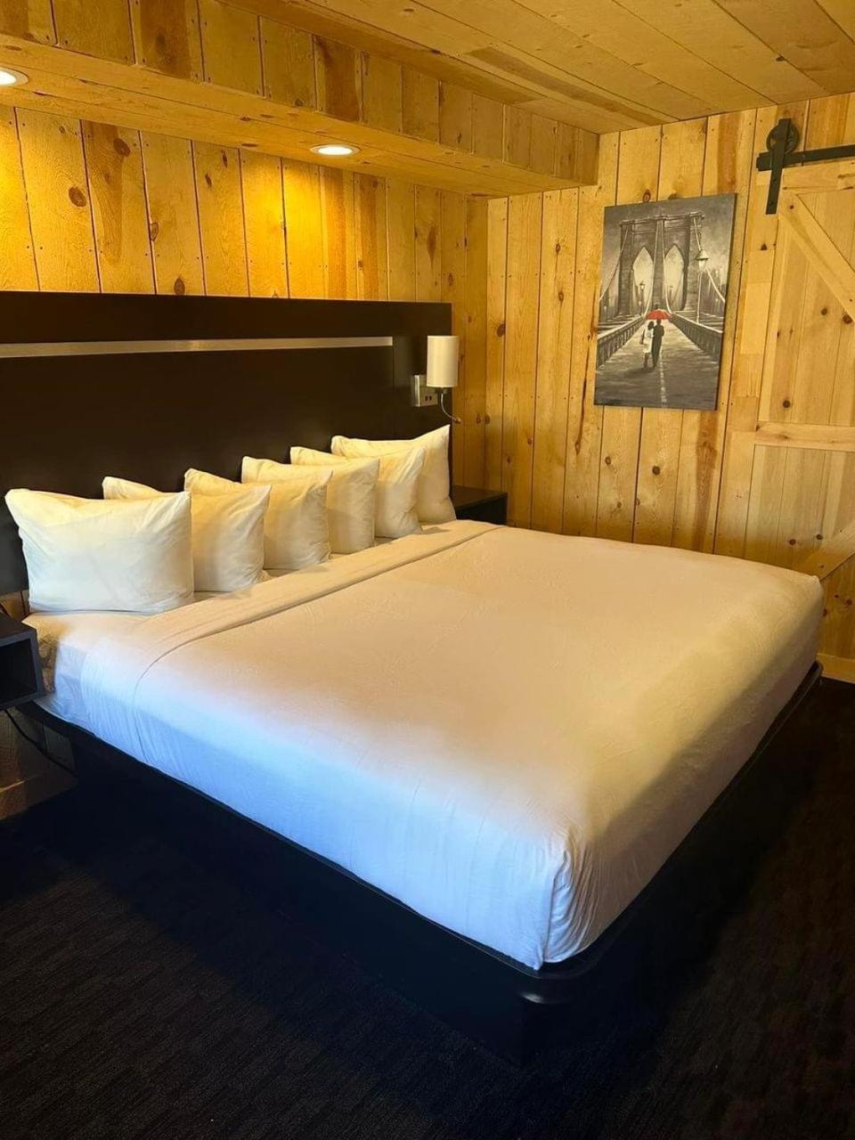 Americas Best Value Inn Wall photo 40