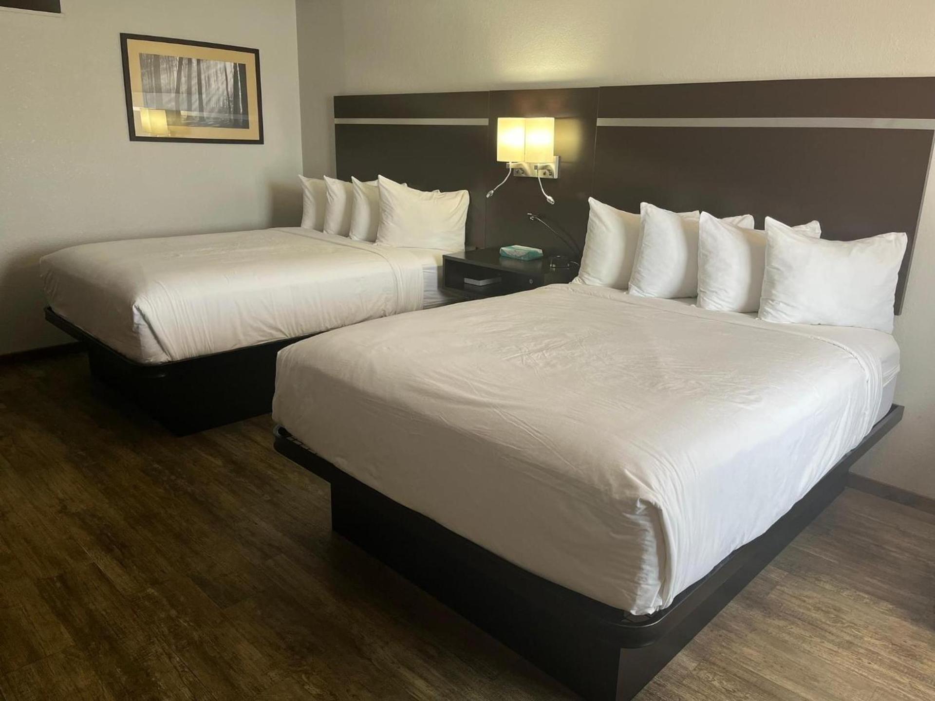 Americas Best Value Inn Wall photo 63