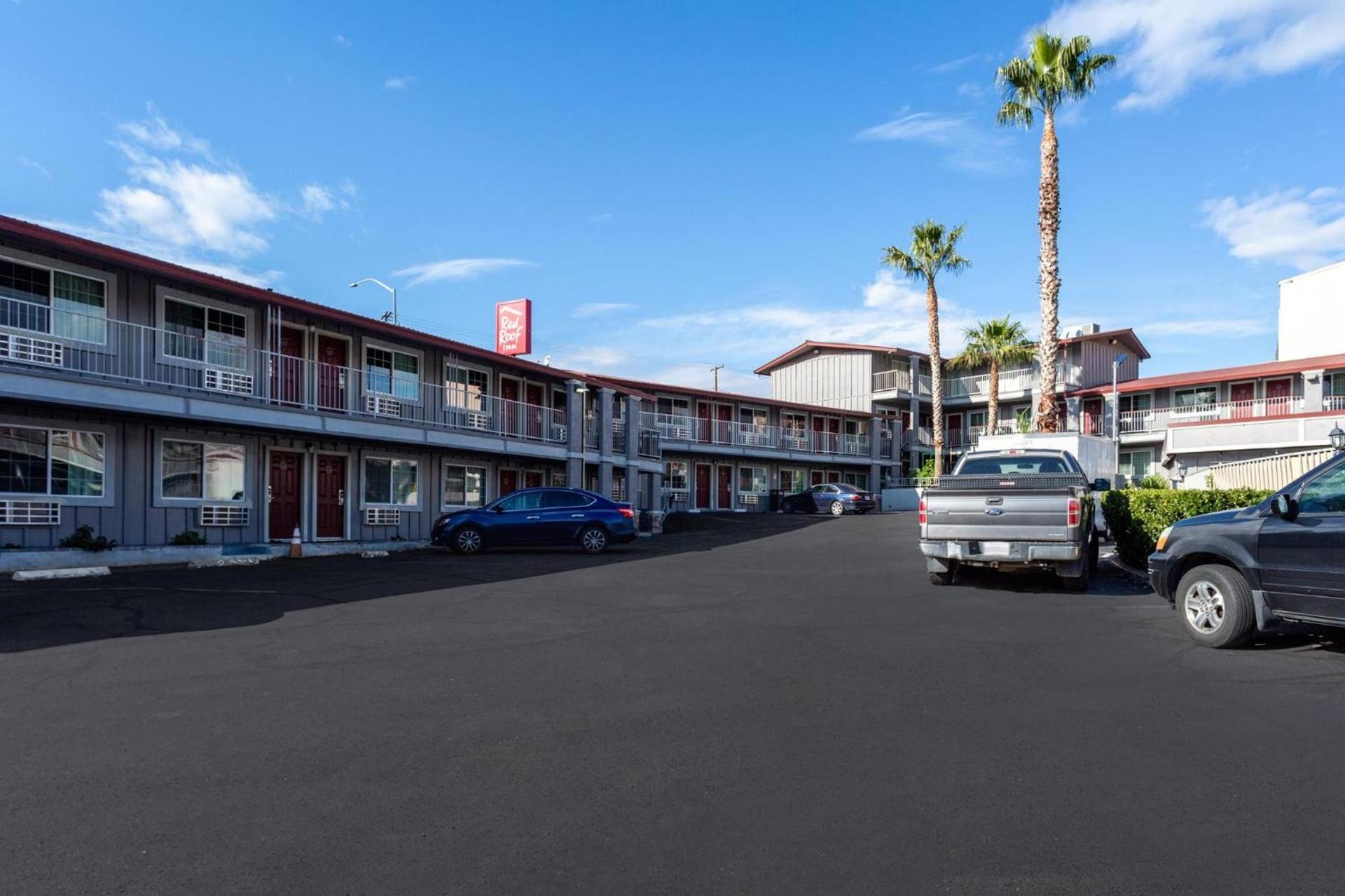 Red Roof Inn Redding photo 5