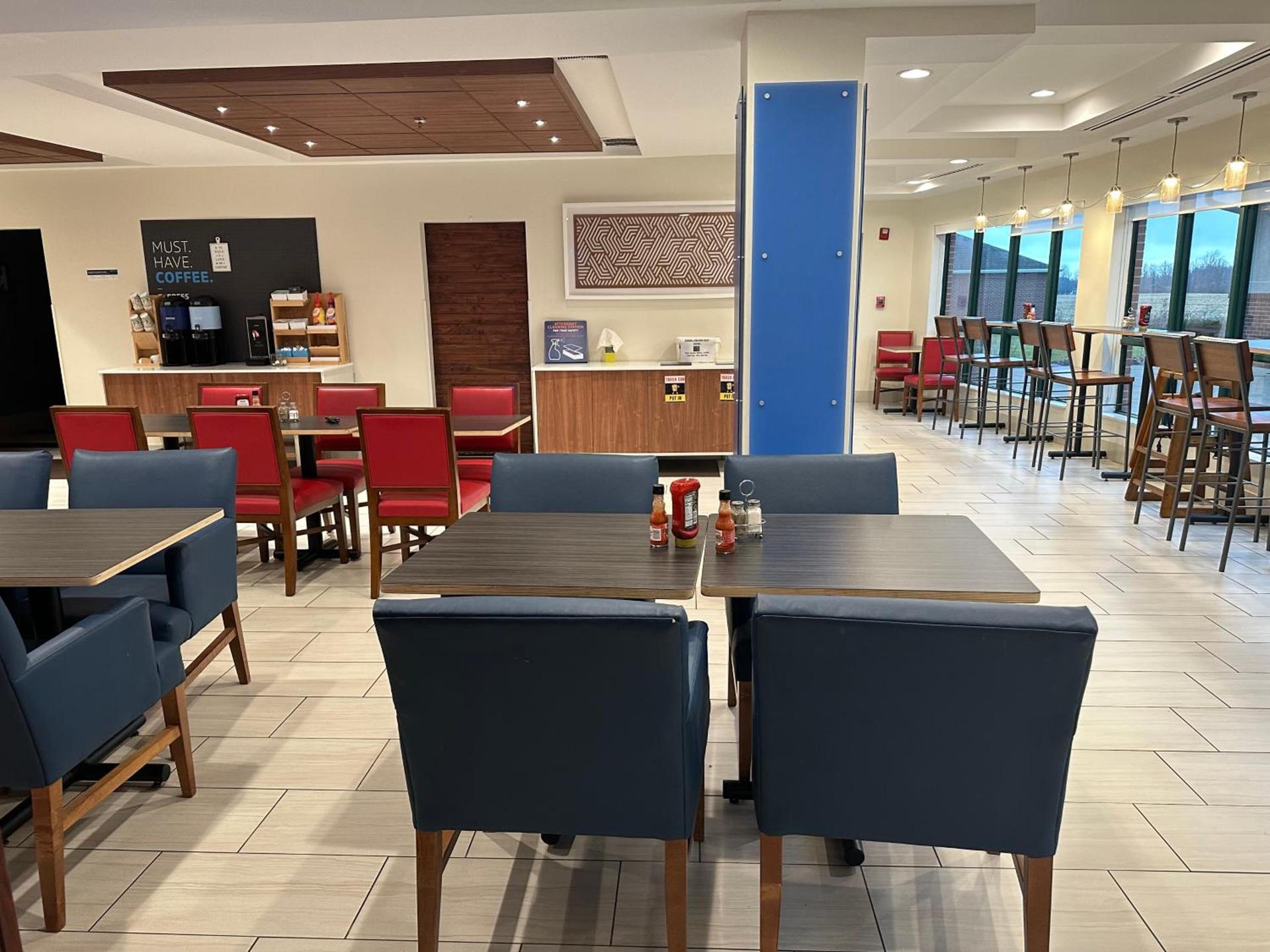 Holiday Inn Express Hotel & Suites Bryan-Montpelier by IHG photo 8