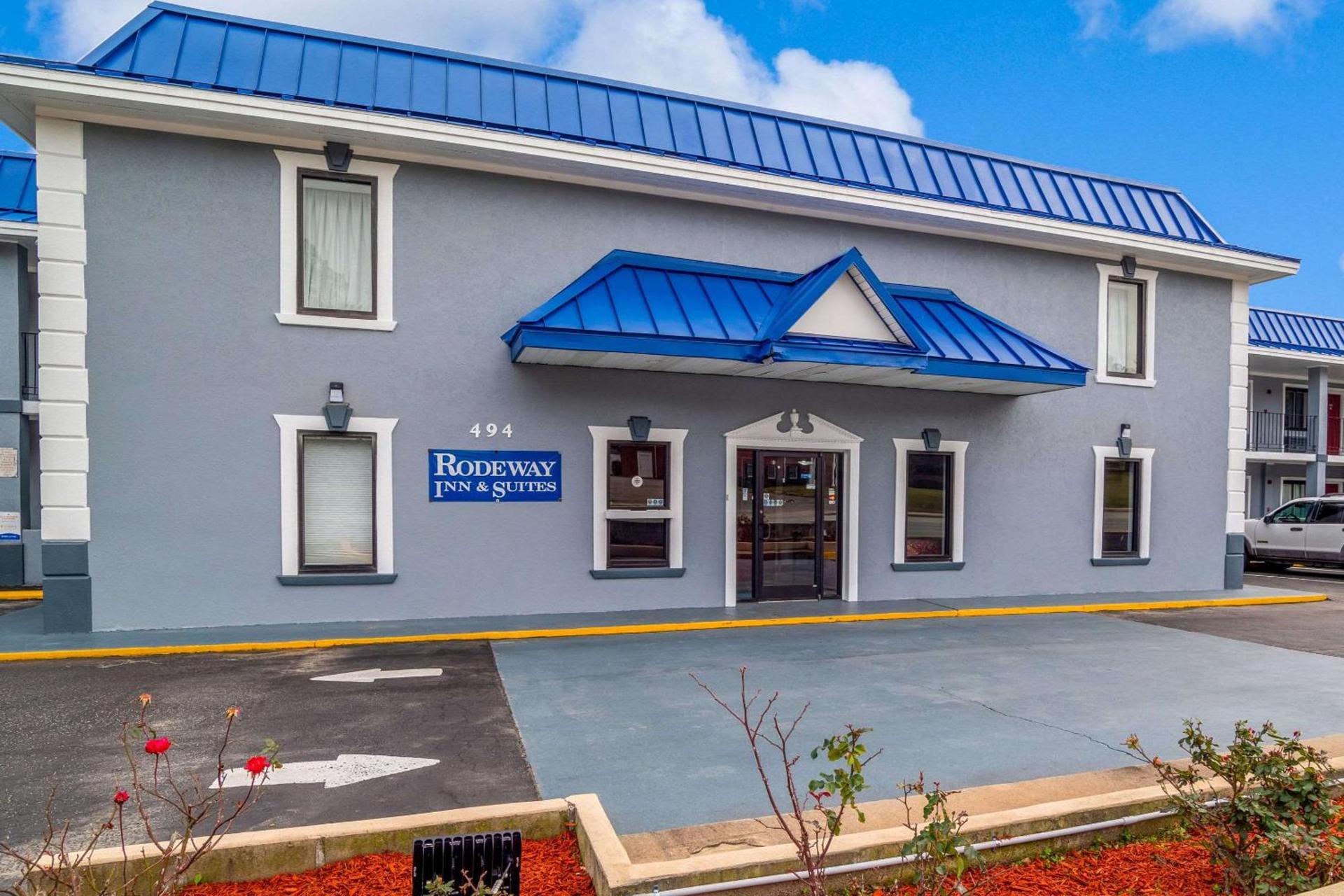 Rodeway Inn & Suites Fort Jackson photo 2