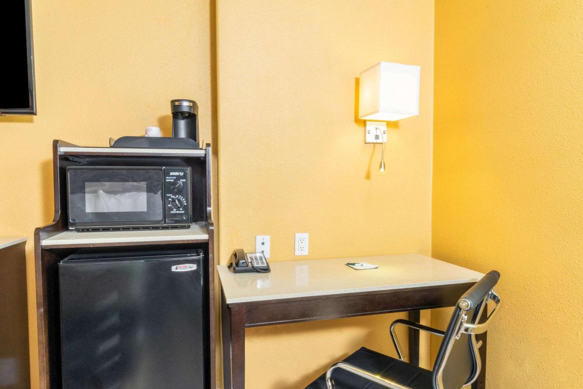 Quality Inn & Suites Sacramento Downtown Area photo 17