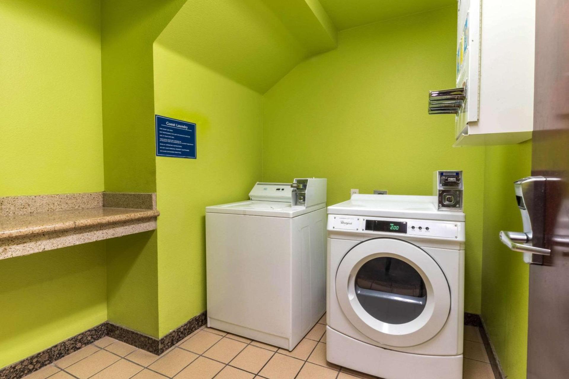 Quality Inn & Suites Sacramento Downtown Area photo 8