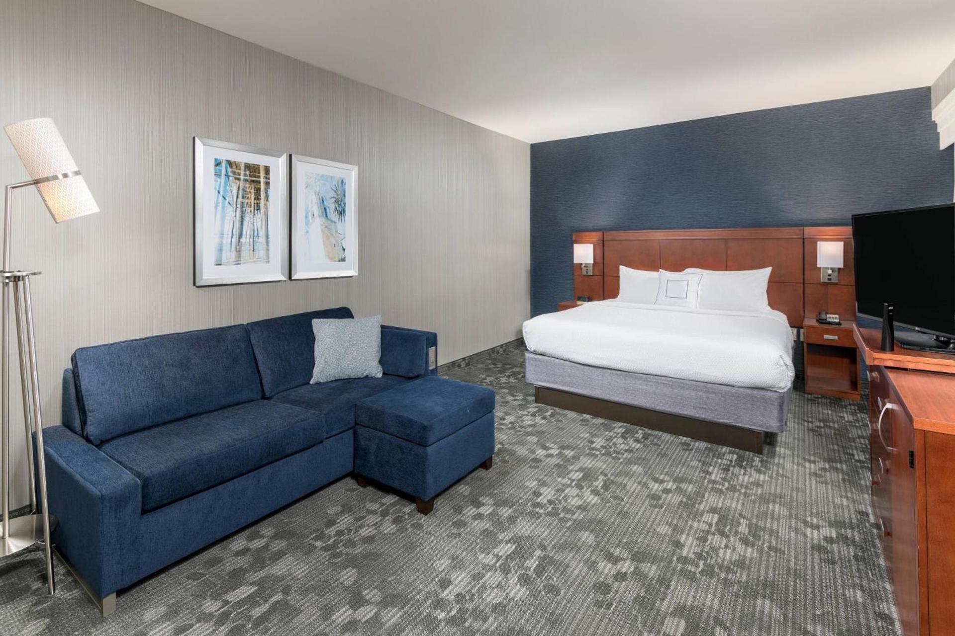 Courtyard by Marriott San Diego Oceanside photo 10