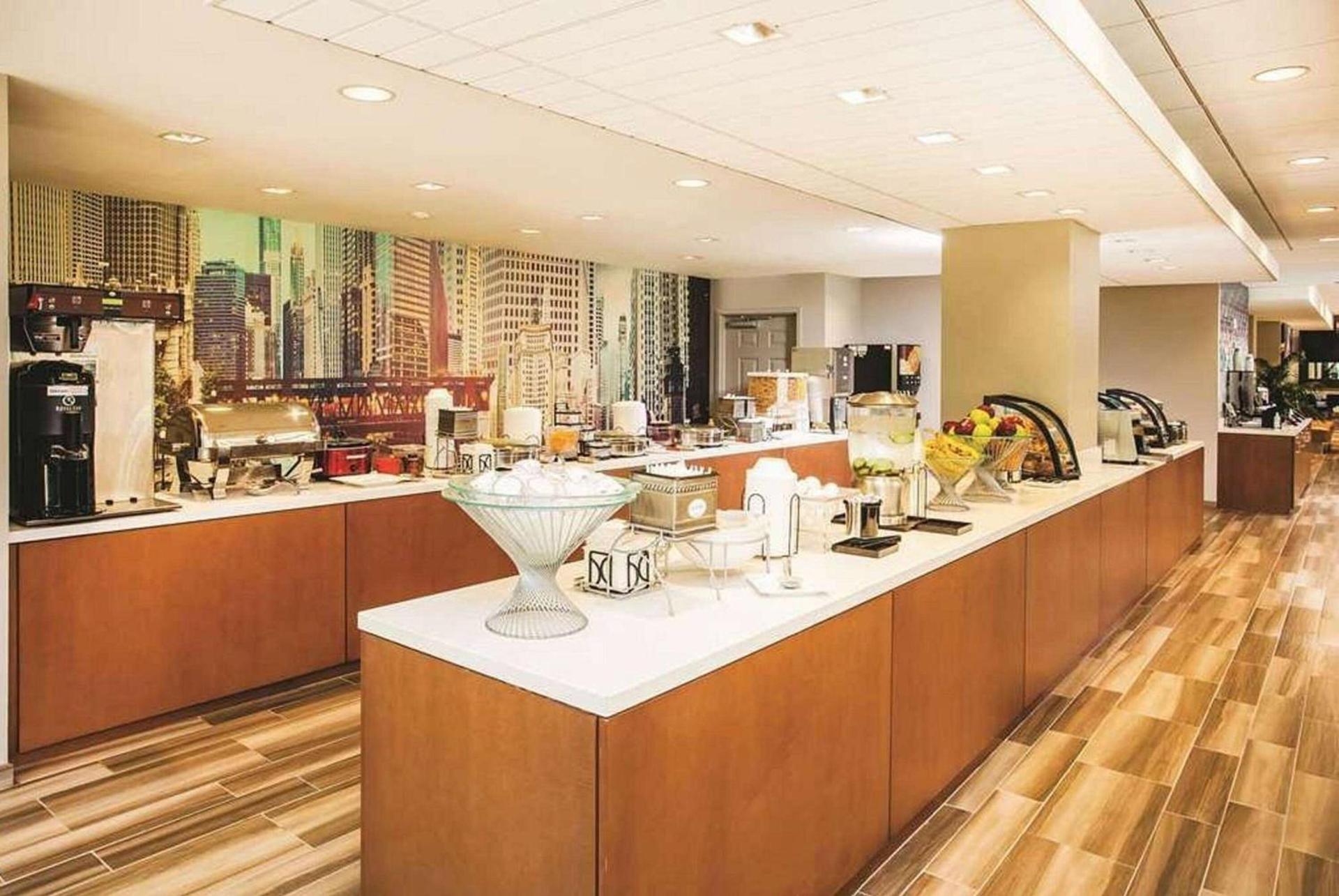 La Quinta Inn & Suites by Wyndham Chicago Downtown photo 63
