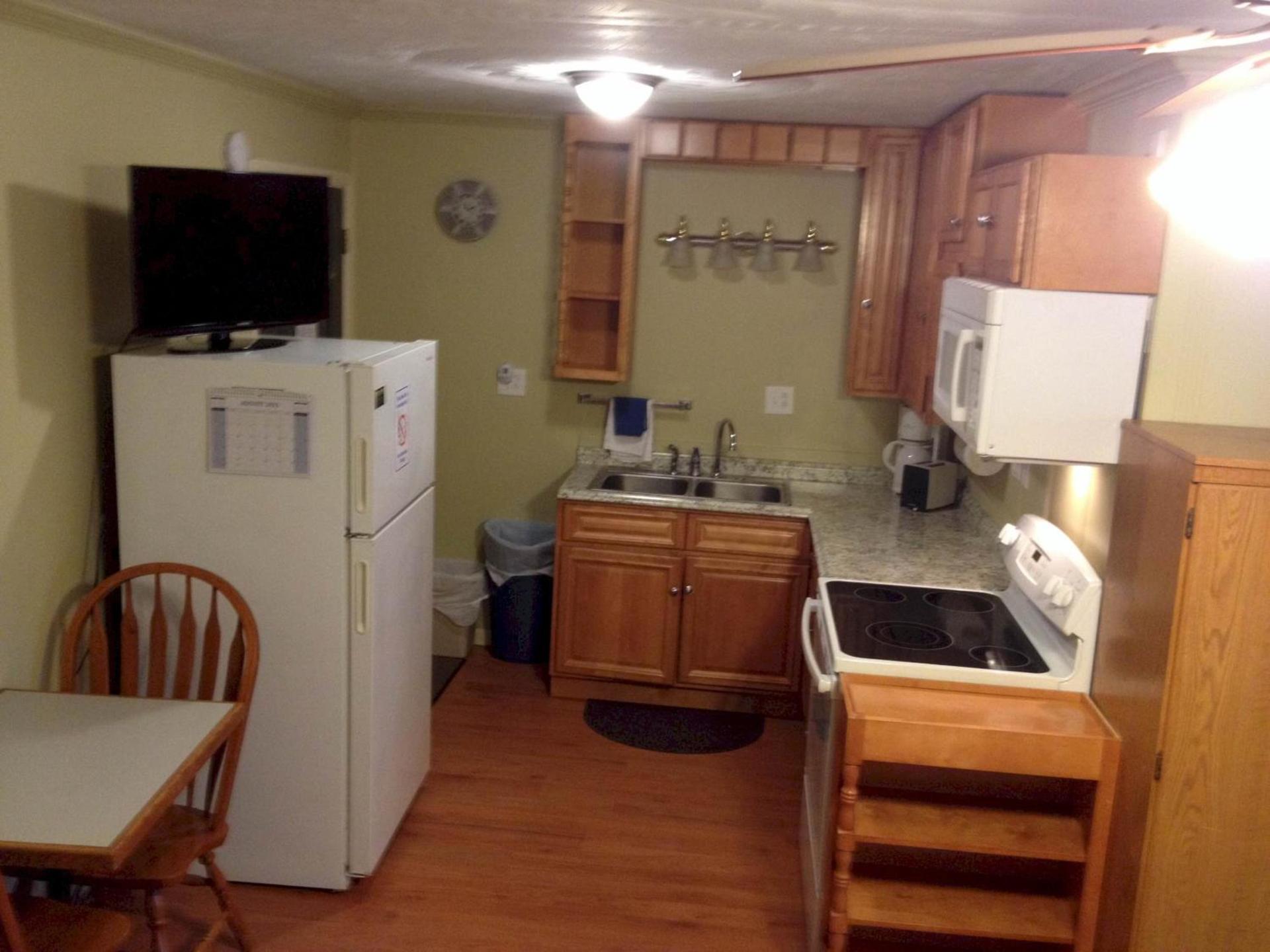 Lakeview Motel & Apartments photo 25
