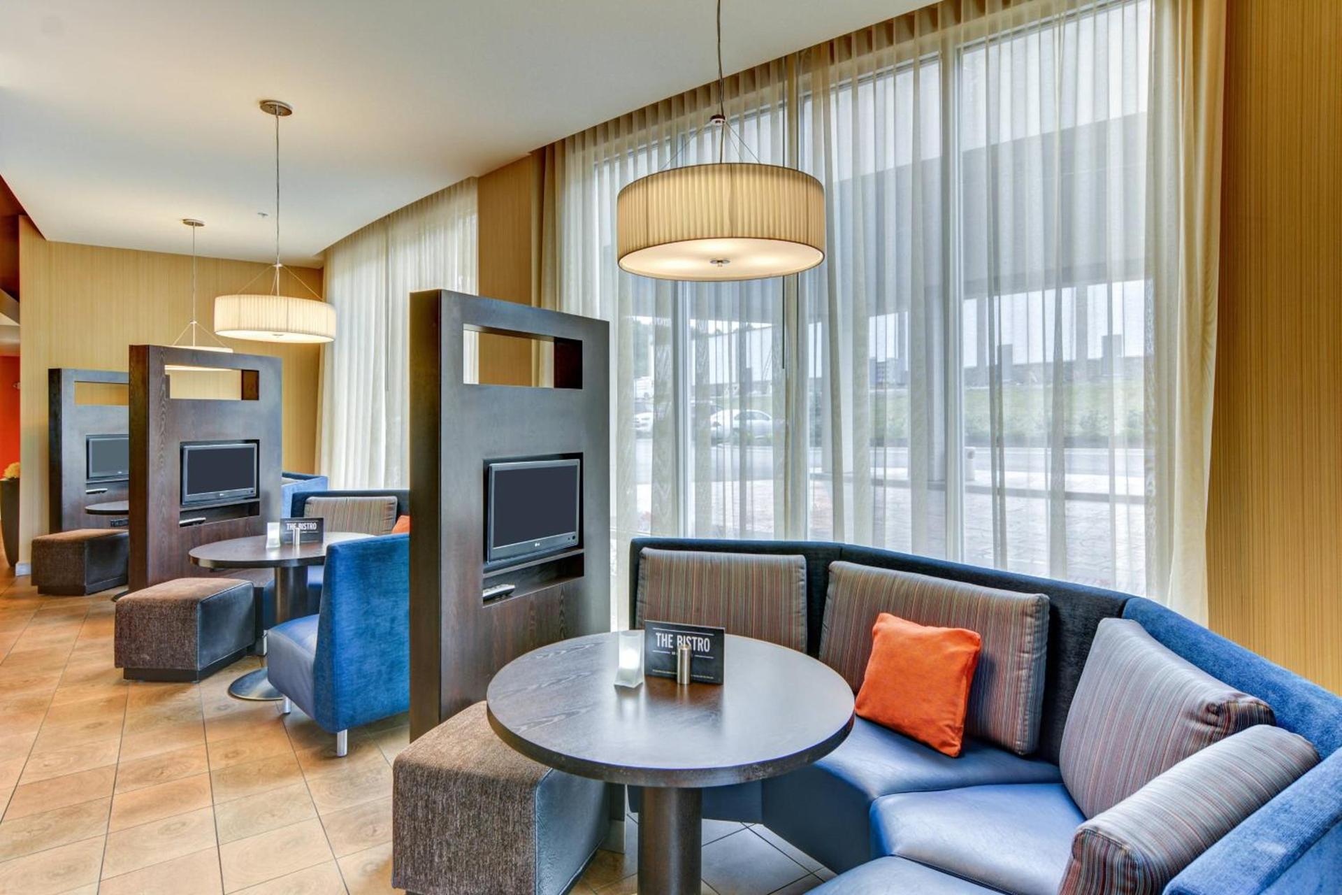 Courtyard by Marriott Bridgeport Clarksburg photo 21