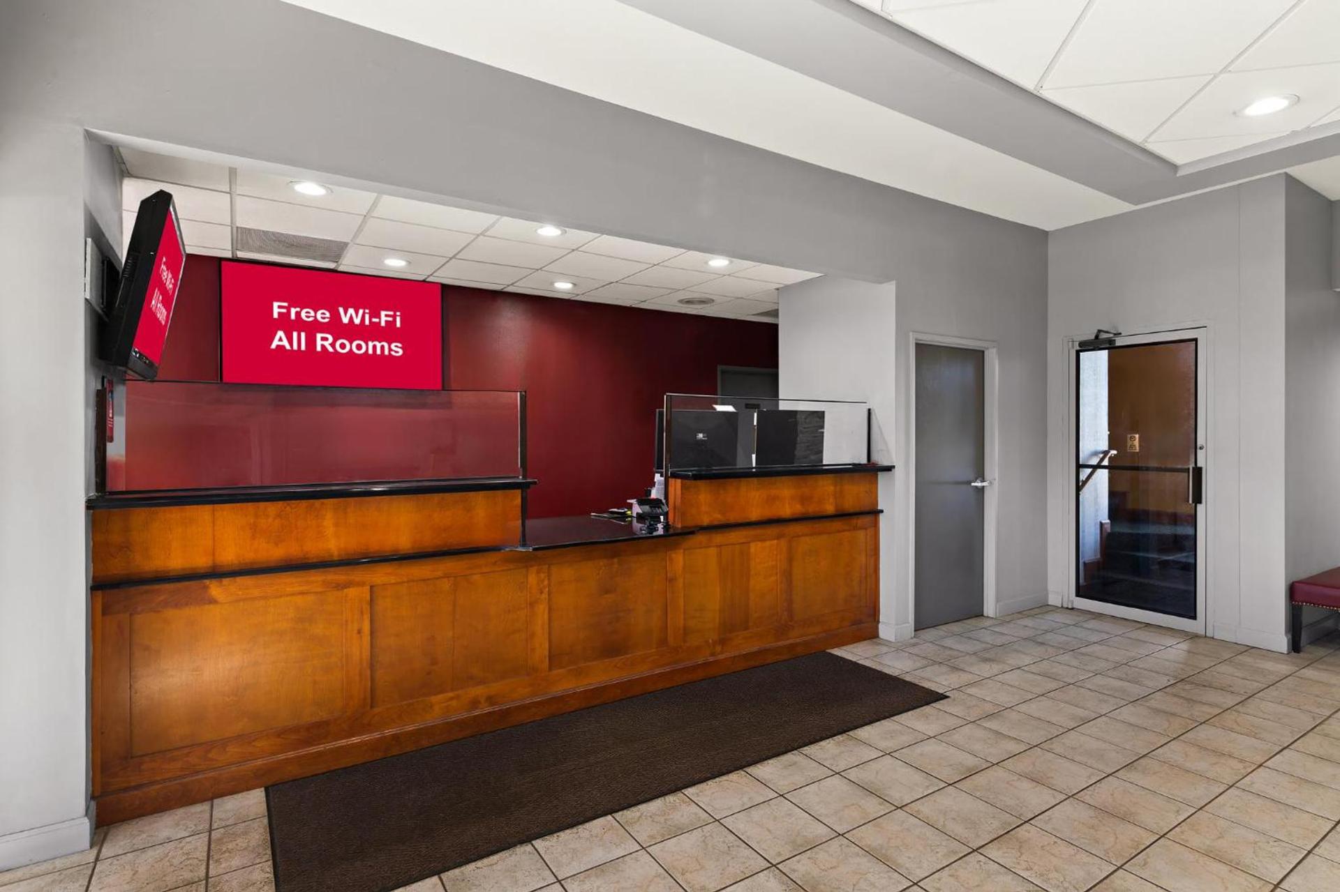 Red Roof Inn & Suites Monroe, NC photo 6