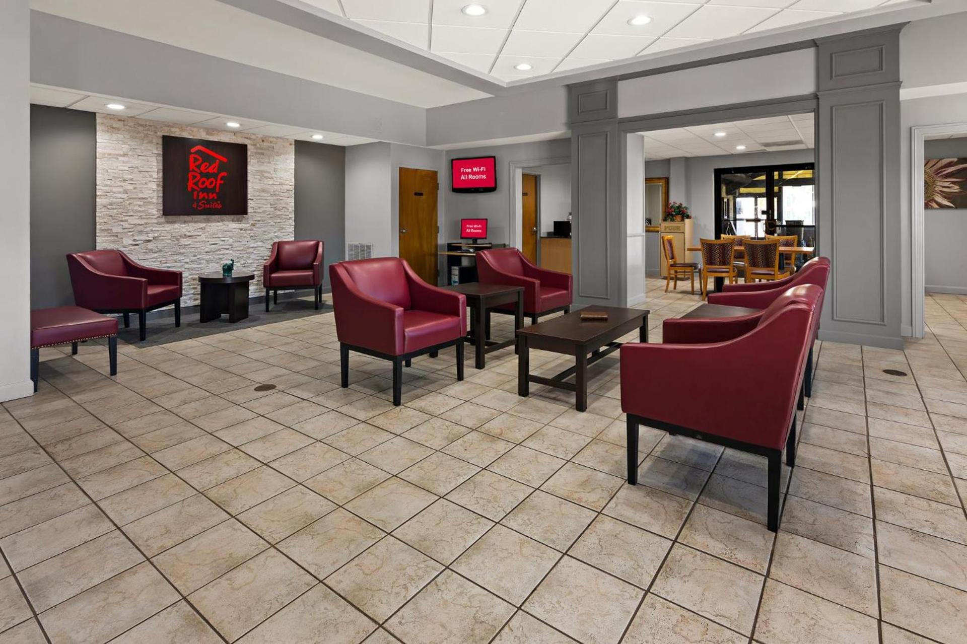 Red Roof Inn & Suites Monroe, NC photo 7