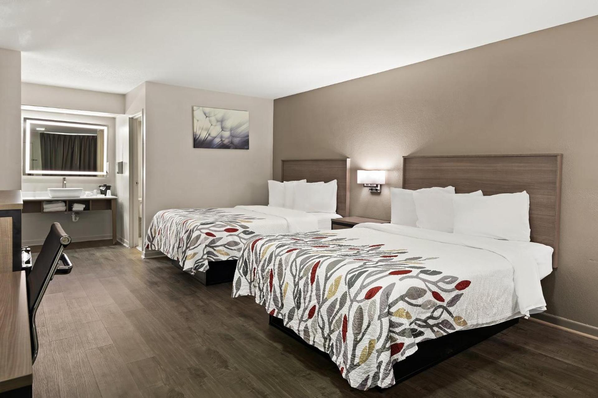 Red Roof Inn & Suites Monroe, NC photo 20