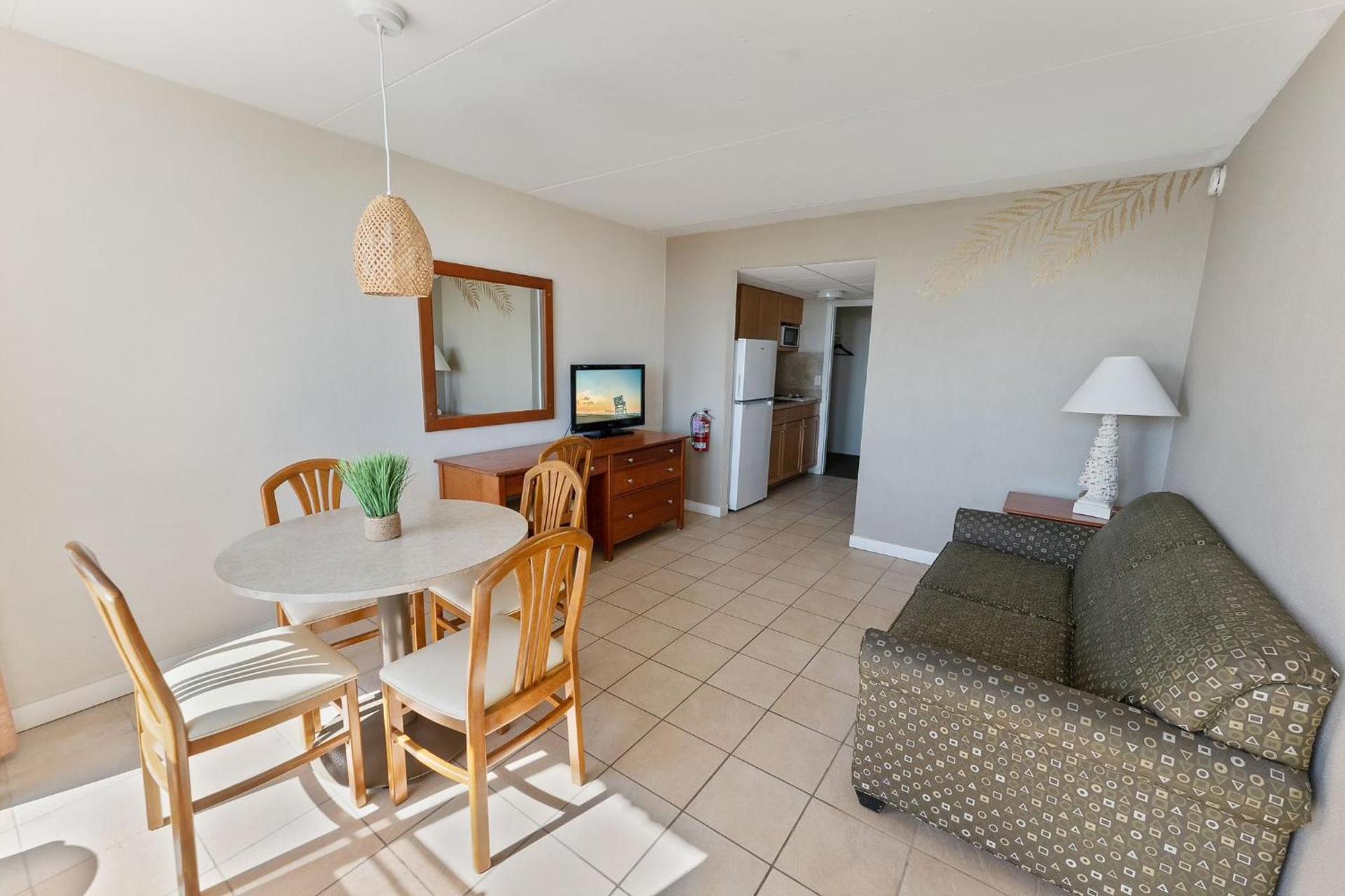 Waikiki Oceanfront Resort photo 15