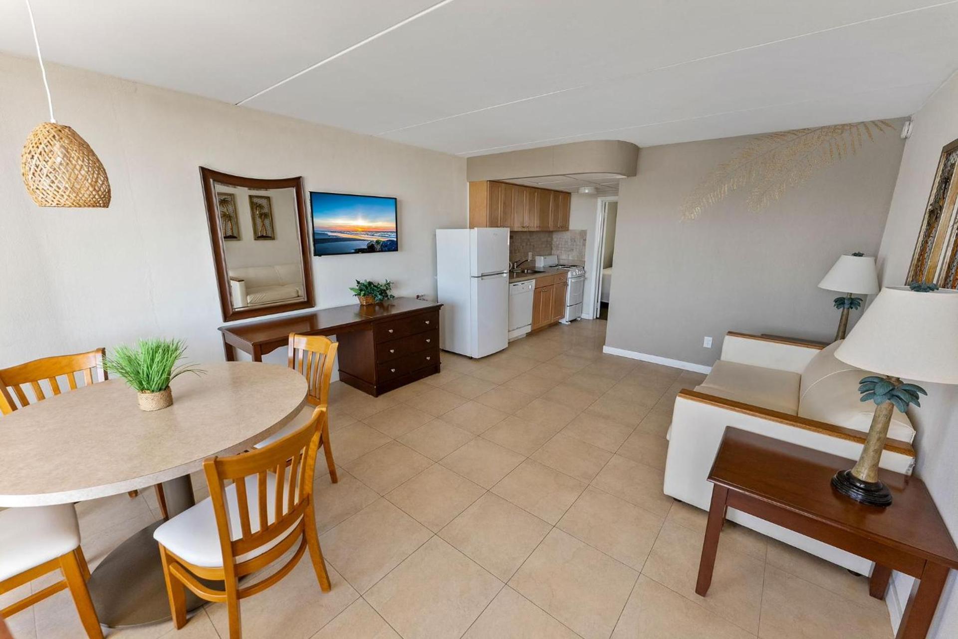 Waikiki Oceanfront Resort photo 62