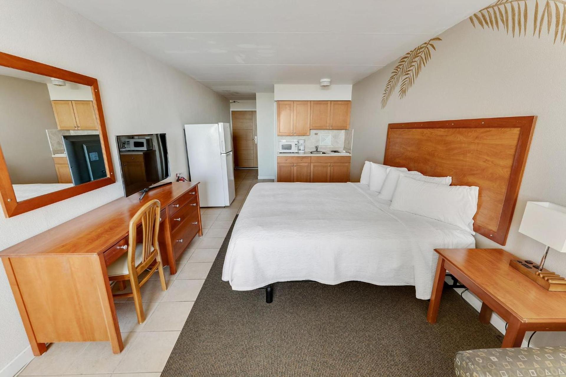 Waikiki Oceanfront Resort photo 63