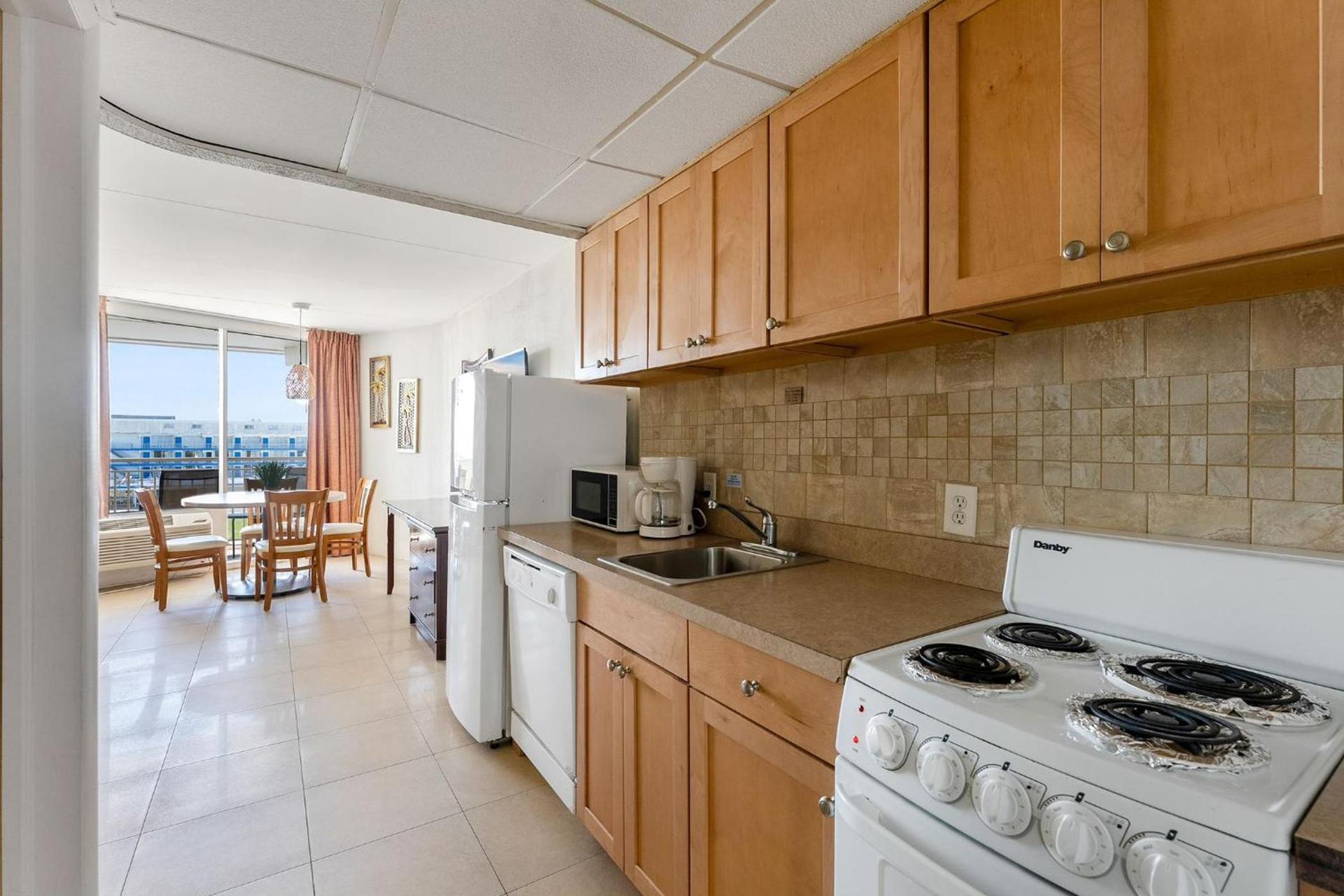 Waikiki Oceanfront Resort photo 67
