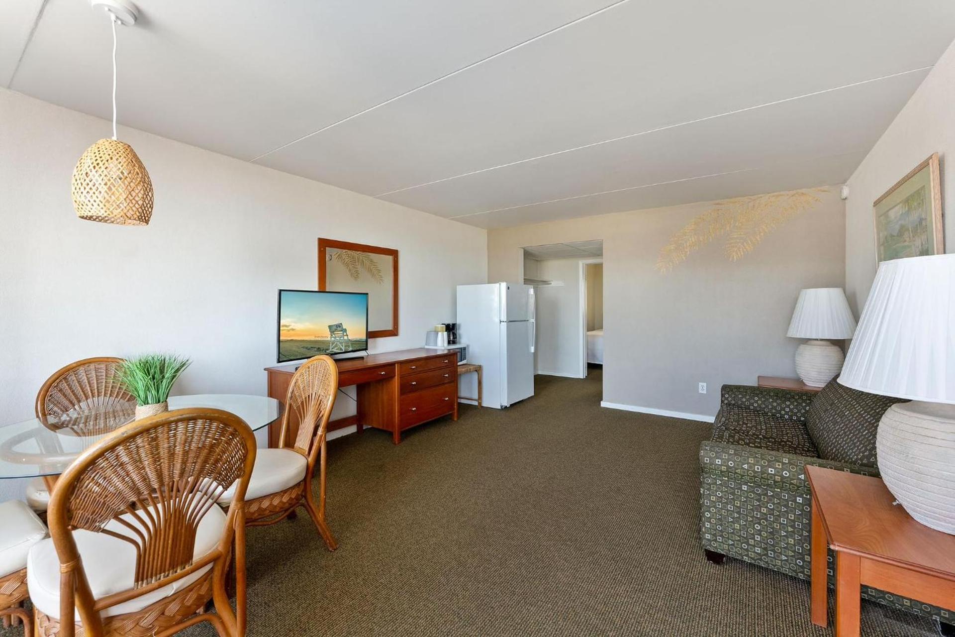 Waikiki Oceanfront Resort photo 77