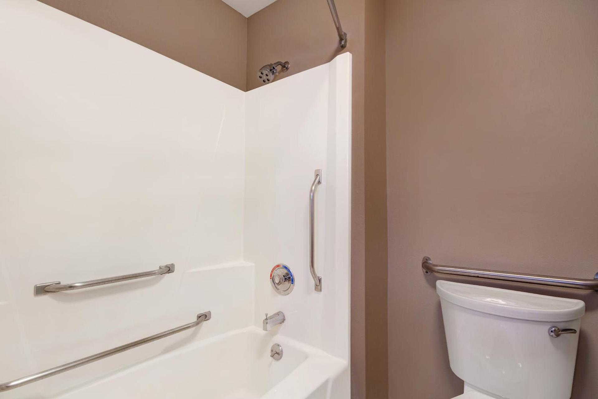 Baymont by Wyndham Detroit Airport/Romulus photo 6