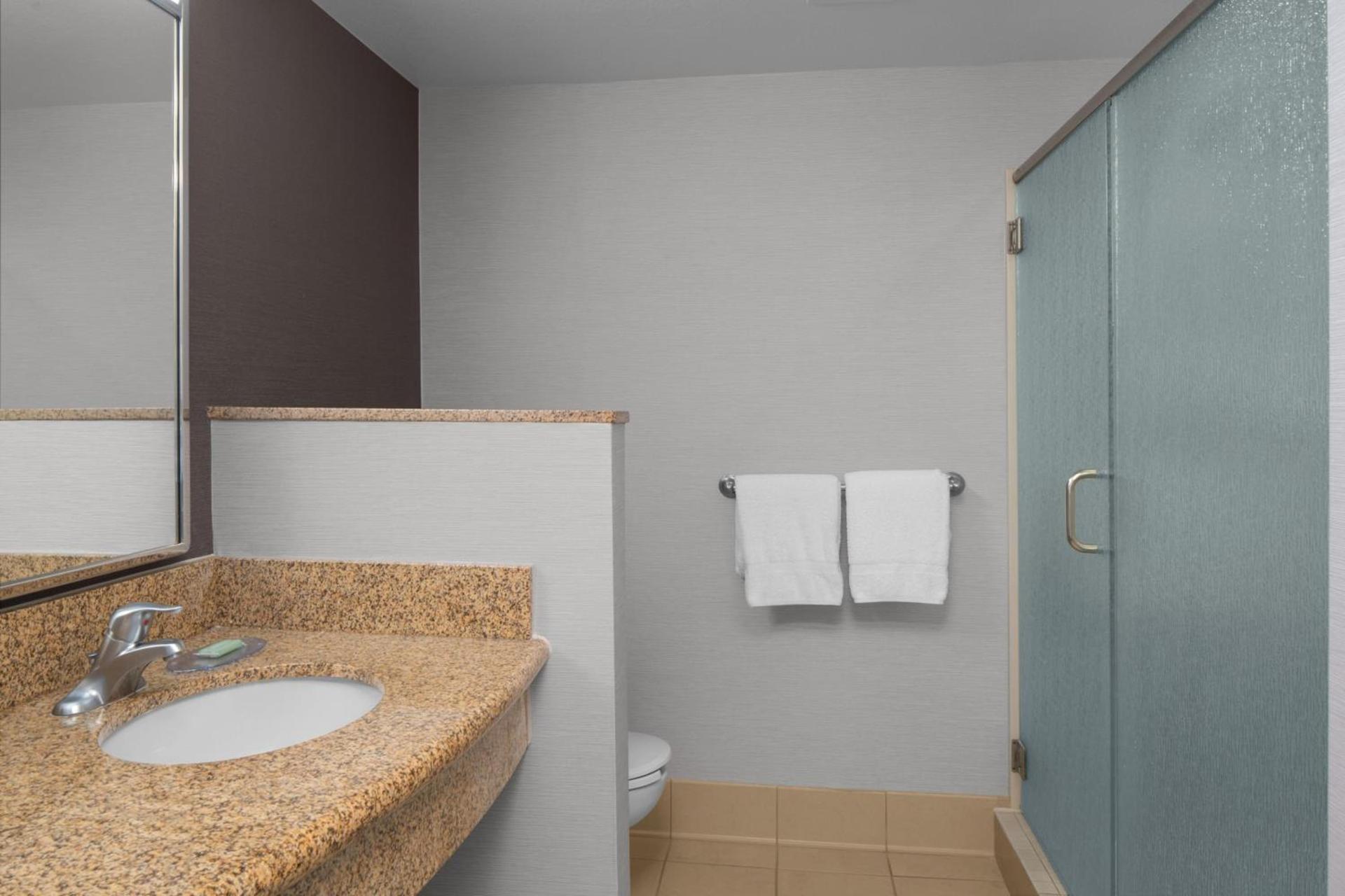 Courtyard by Marriott Phoenix West/Avondale photo 66