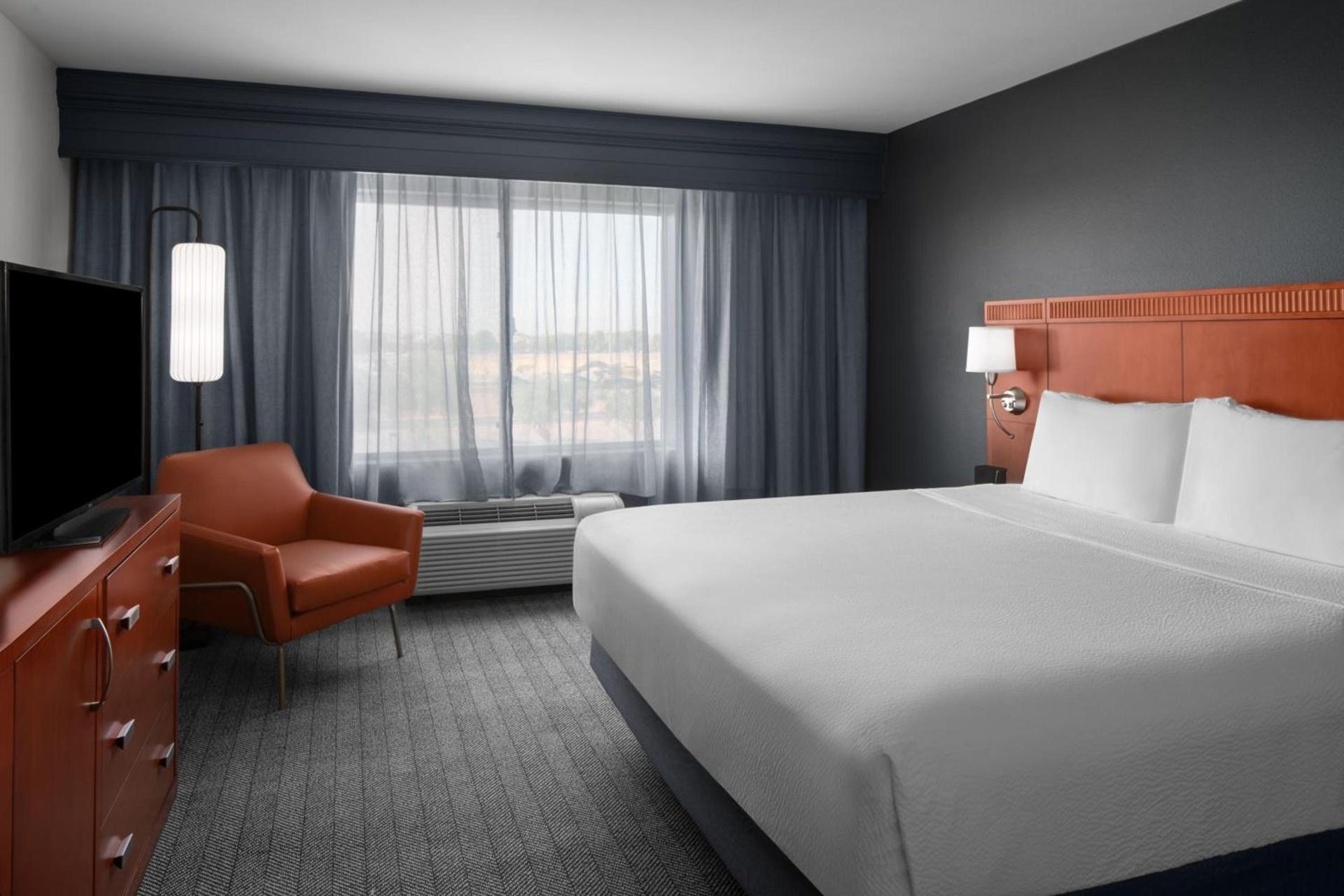 Courtyard by Marriott Phoenix West/Avondale photo 69