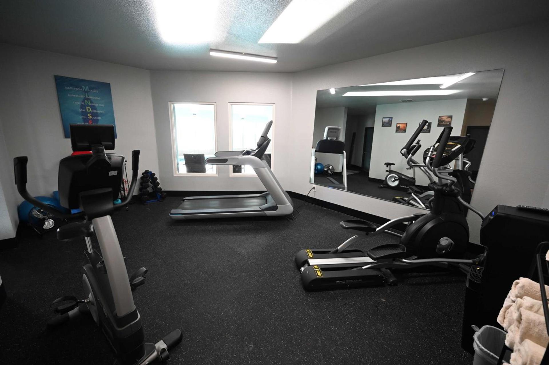 Edgewater Inn and Suites, an Ascend Collection Hotel photo 8