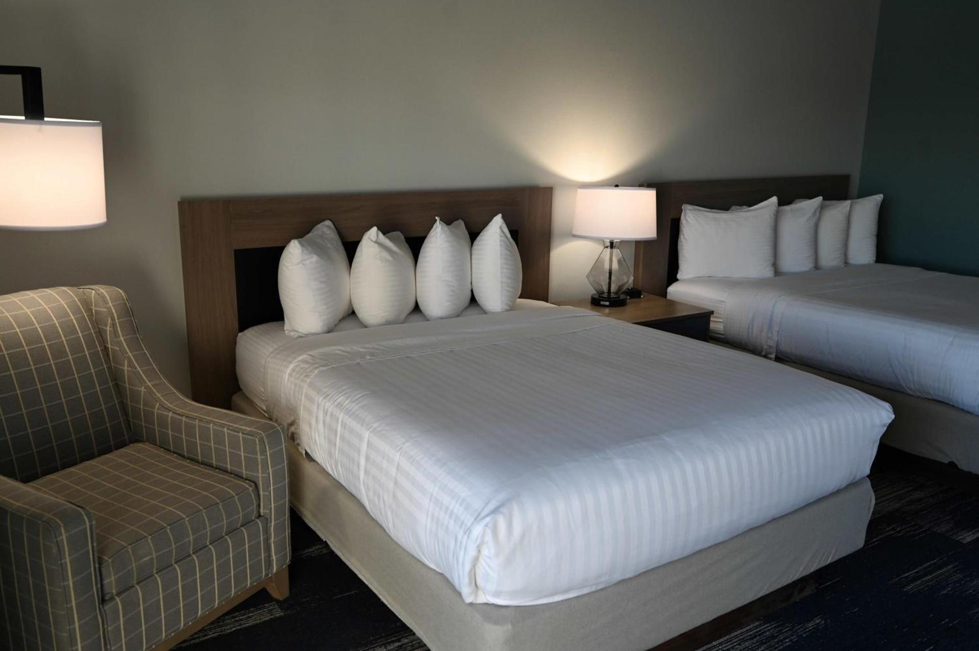 Edgewater Inn and Suites, an Ascend Collection Hotel photo 24
