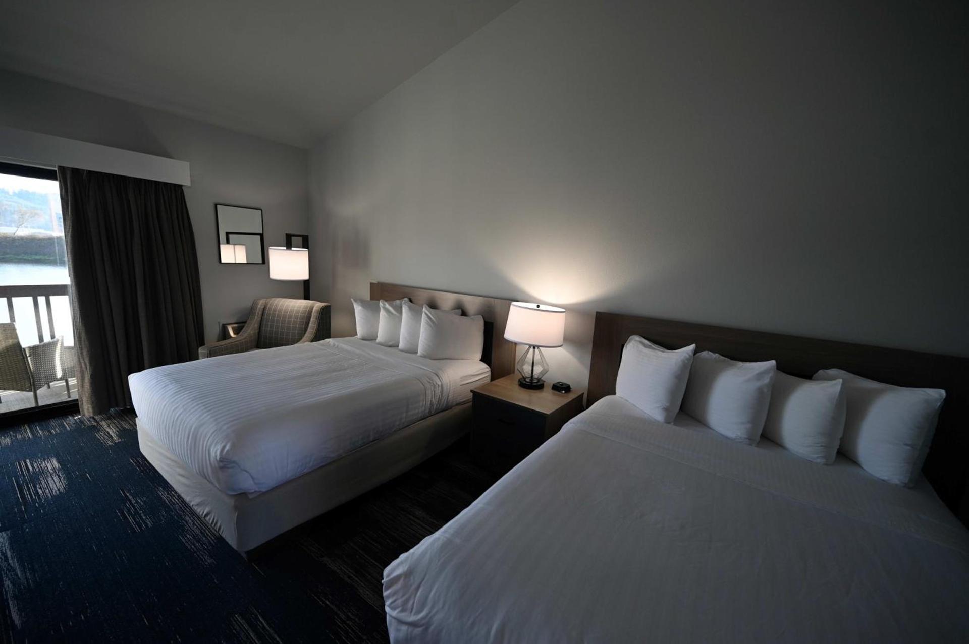 Edgewater Inn and Suites, an Ascend Collection Hotel photo 25