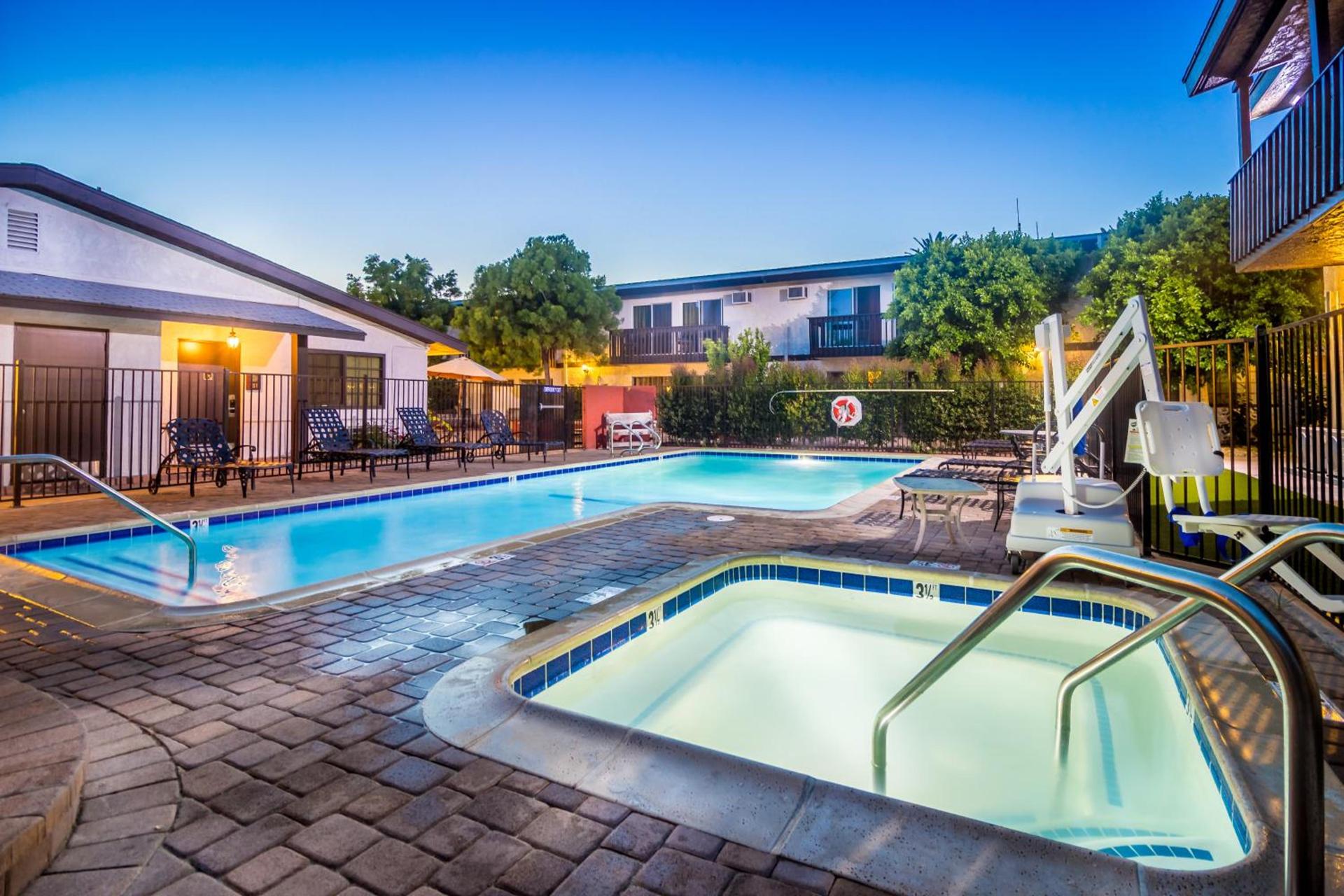 Lemon Tree Hotel and Suites photo 57
