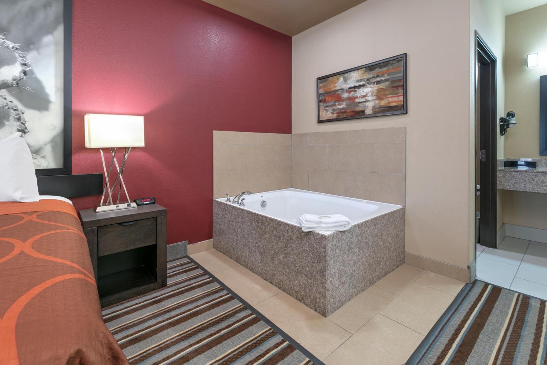 Super 8 by Wyndham Karnes City photo 65