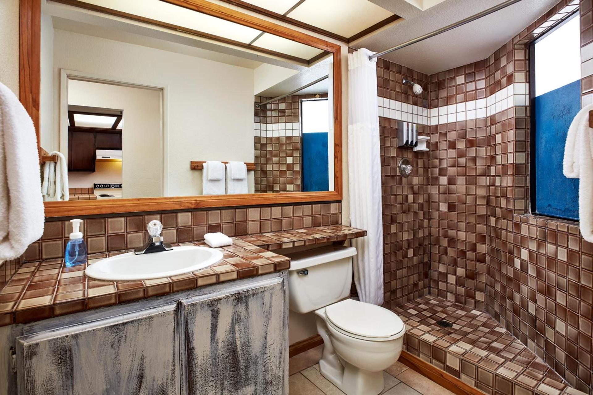 Seaport Village Inn, Avalon photo 32