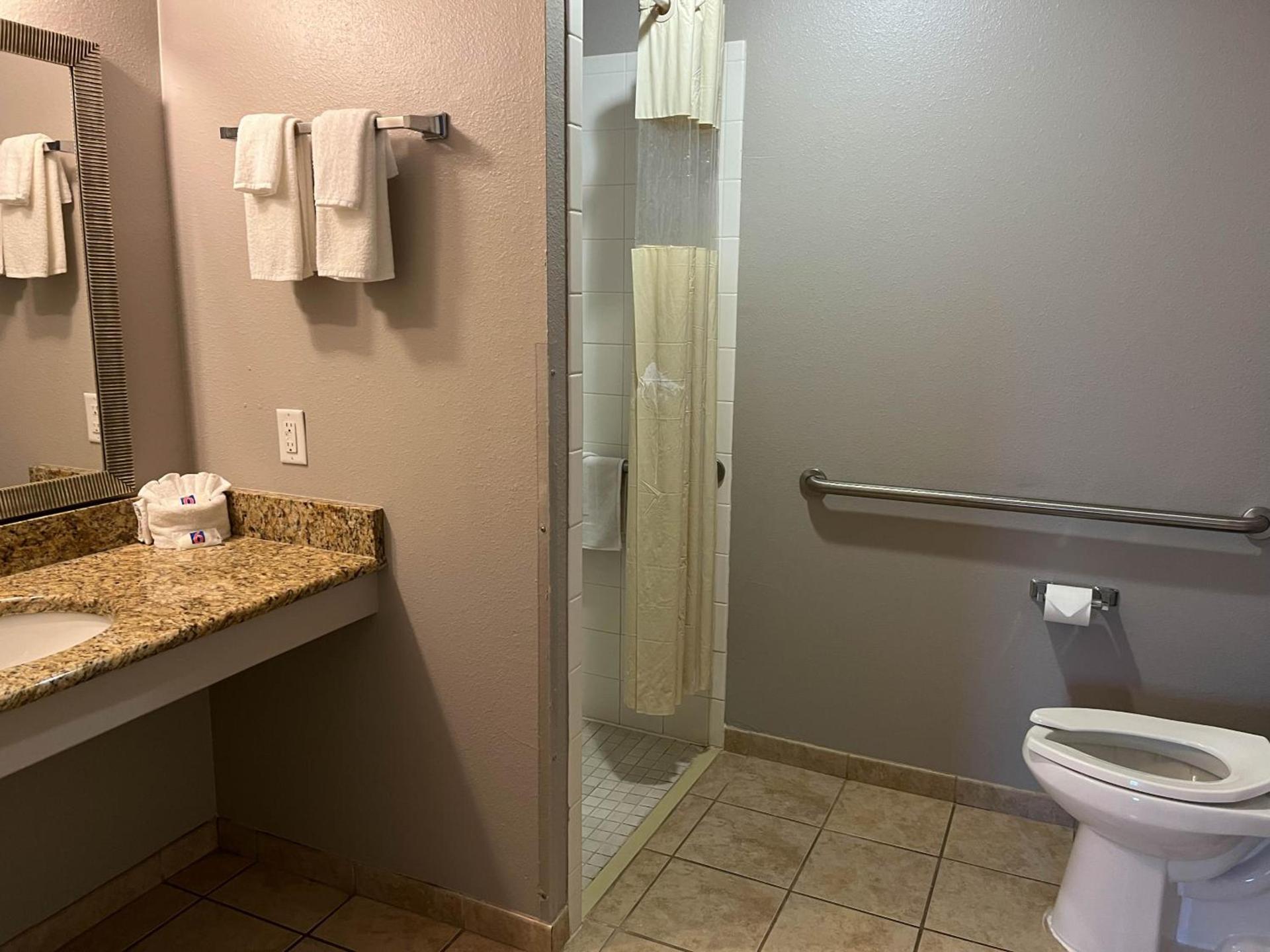 Motel 6 Junction, TX Llano River photo 41