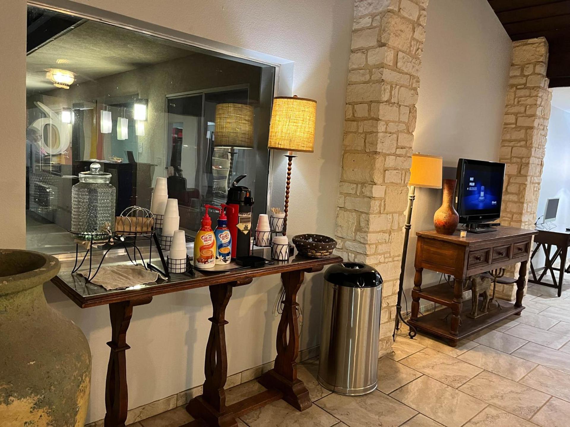 Motel 6 Junction, TX Llano River photo 43