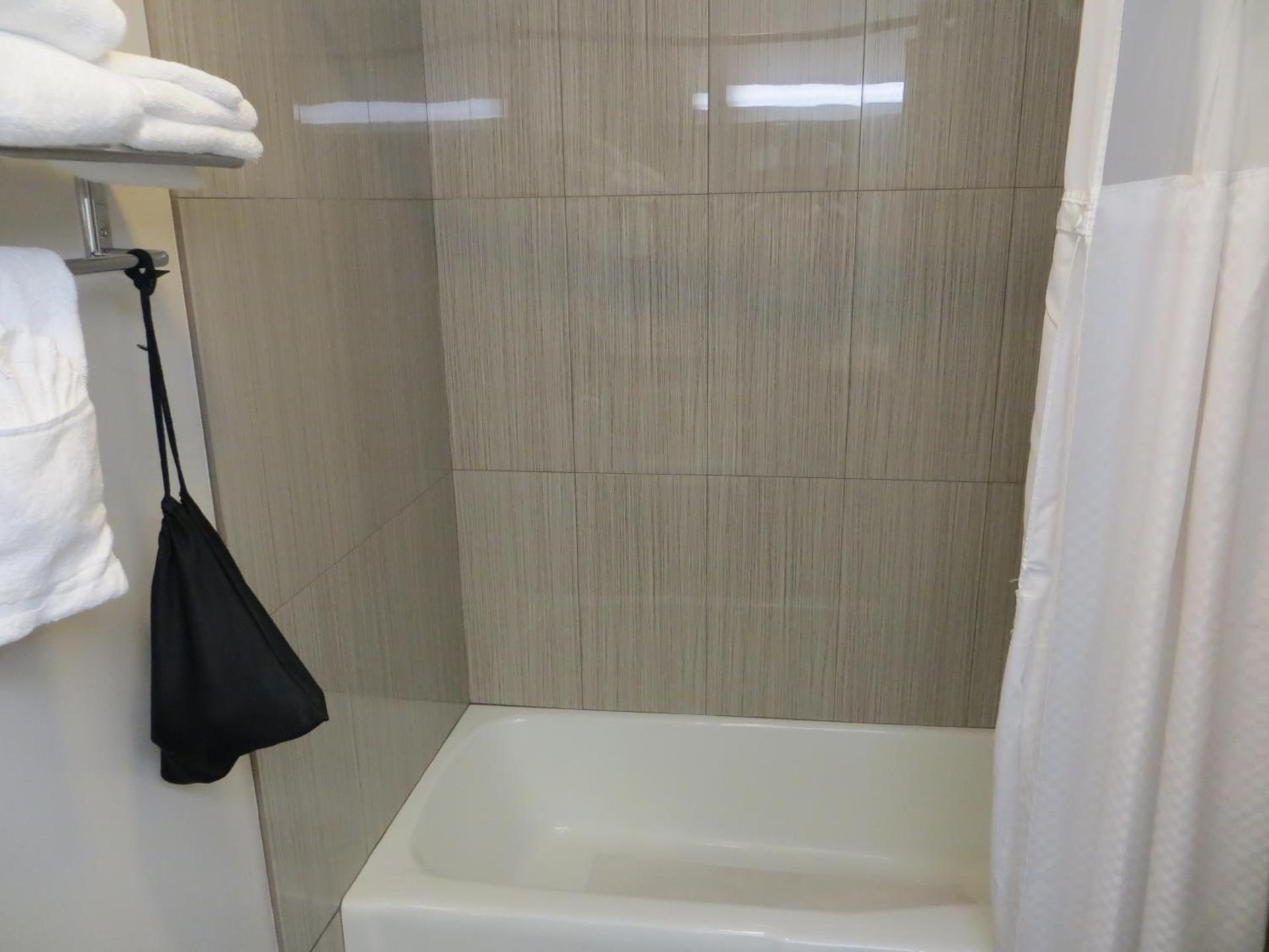 Hotel Parmani Near Stanford University photo 13