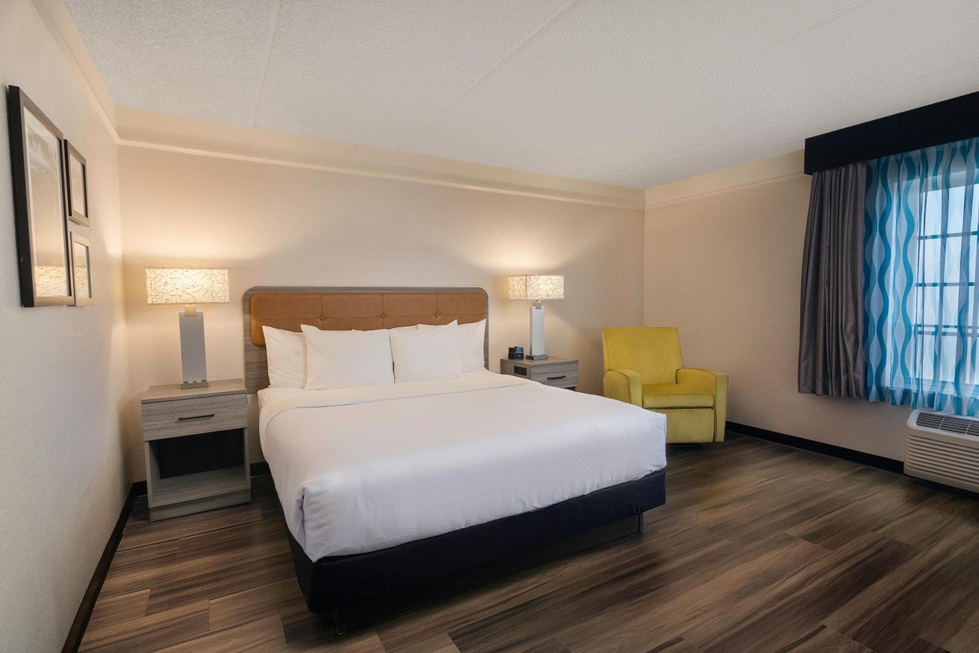 La Quinta by Wyndham Miami Airport West photo 14